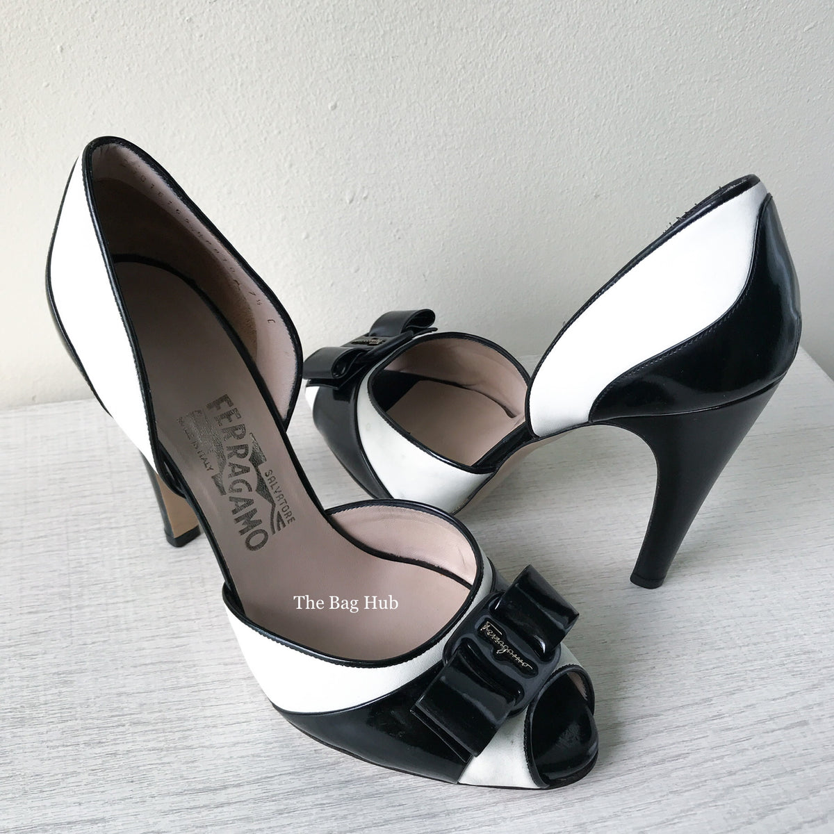 Black and white ferragamo shoes on sale