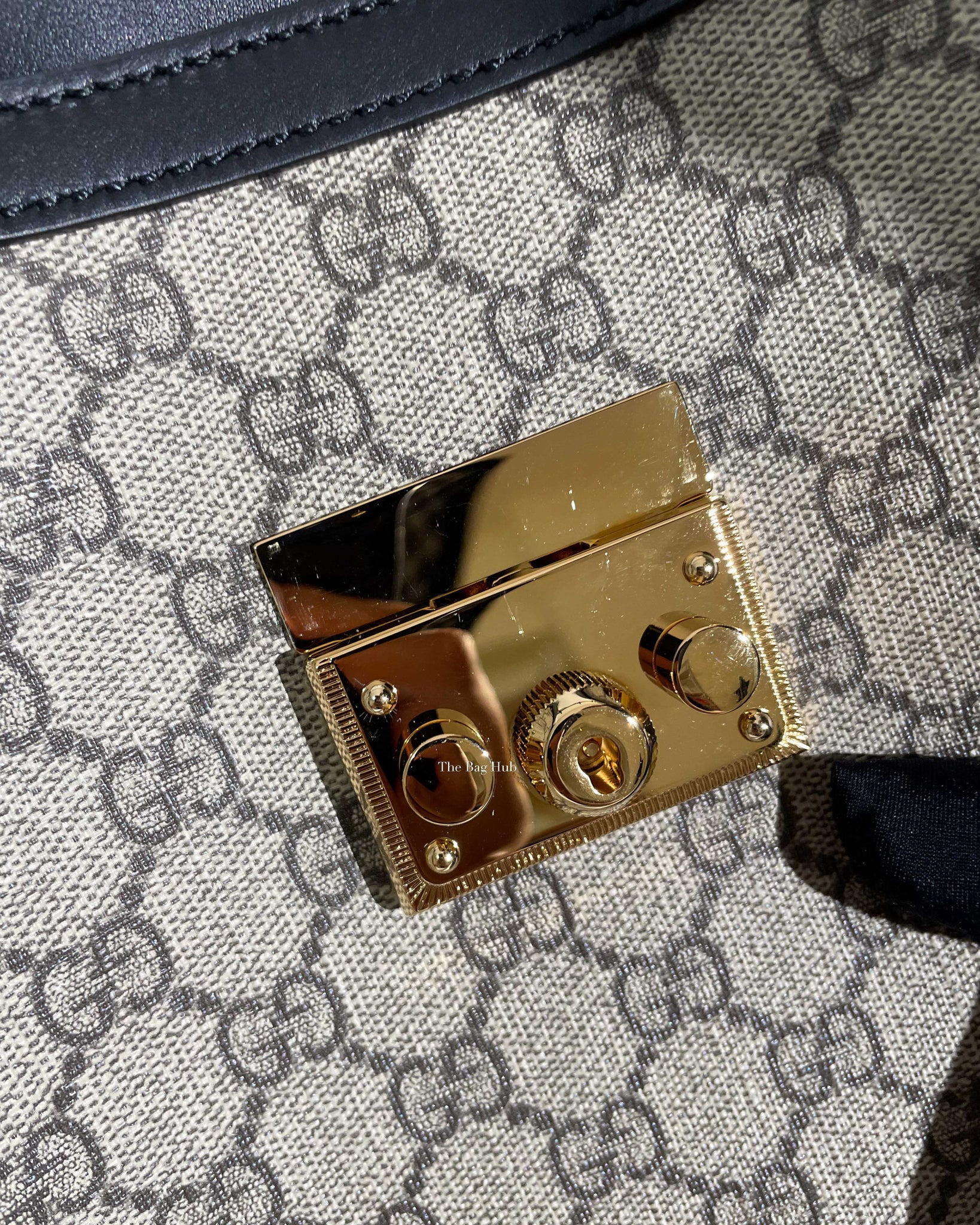 Gucci Beige Ebony/Black GG Supreme Canvas Medium Padlock Chain Tote Bag-19