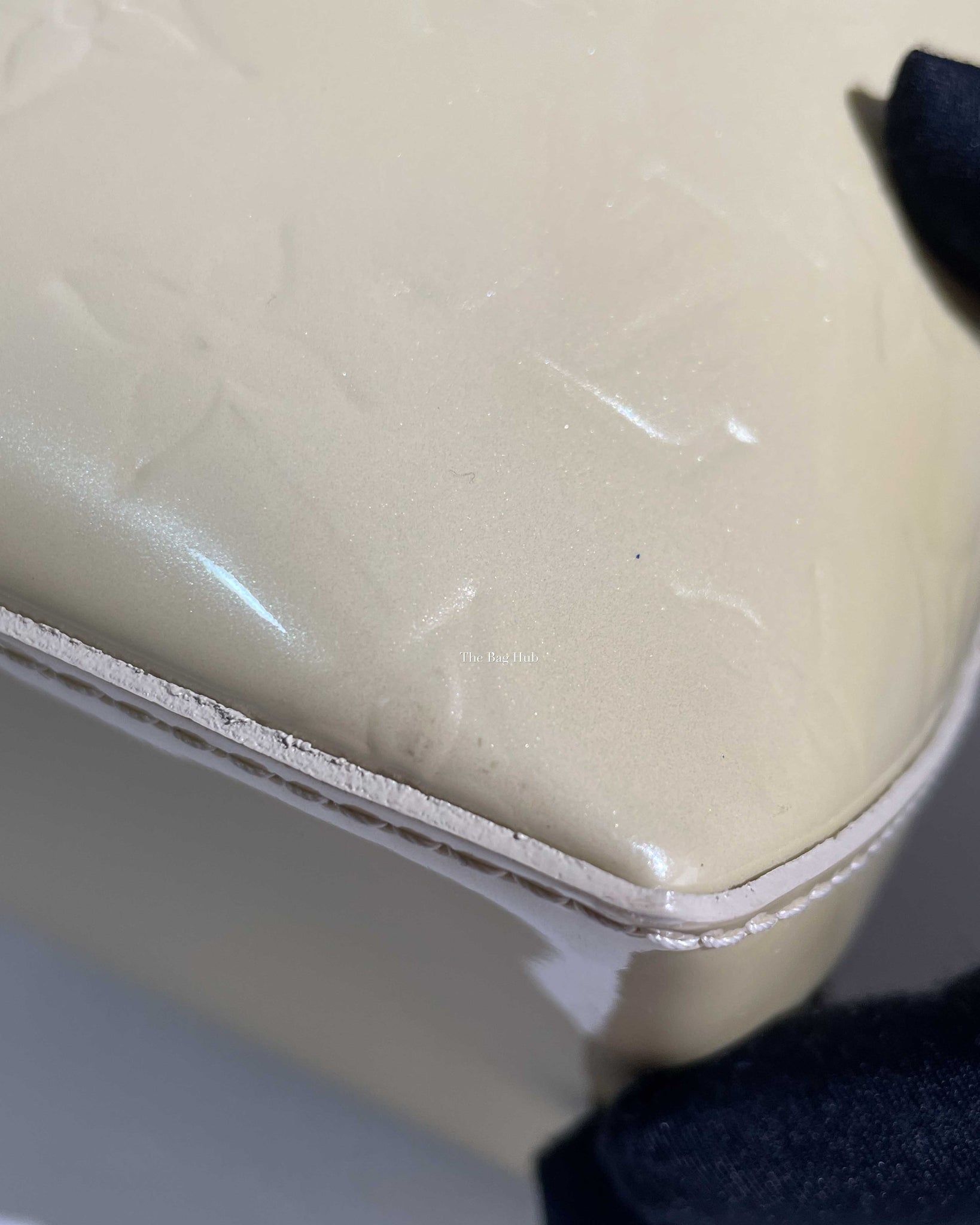 Louis Vuitton White Monogram Vernis Leather Wilshire MM Tote Bag-15