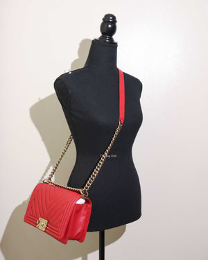 Chanel Red Chevron Caviar Old Medium Le Boy GHW