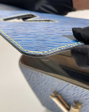 Louis Vuitton Indigo MM Epi Twist Shoulder Bag-16