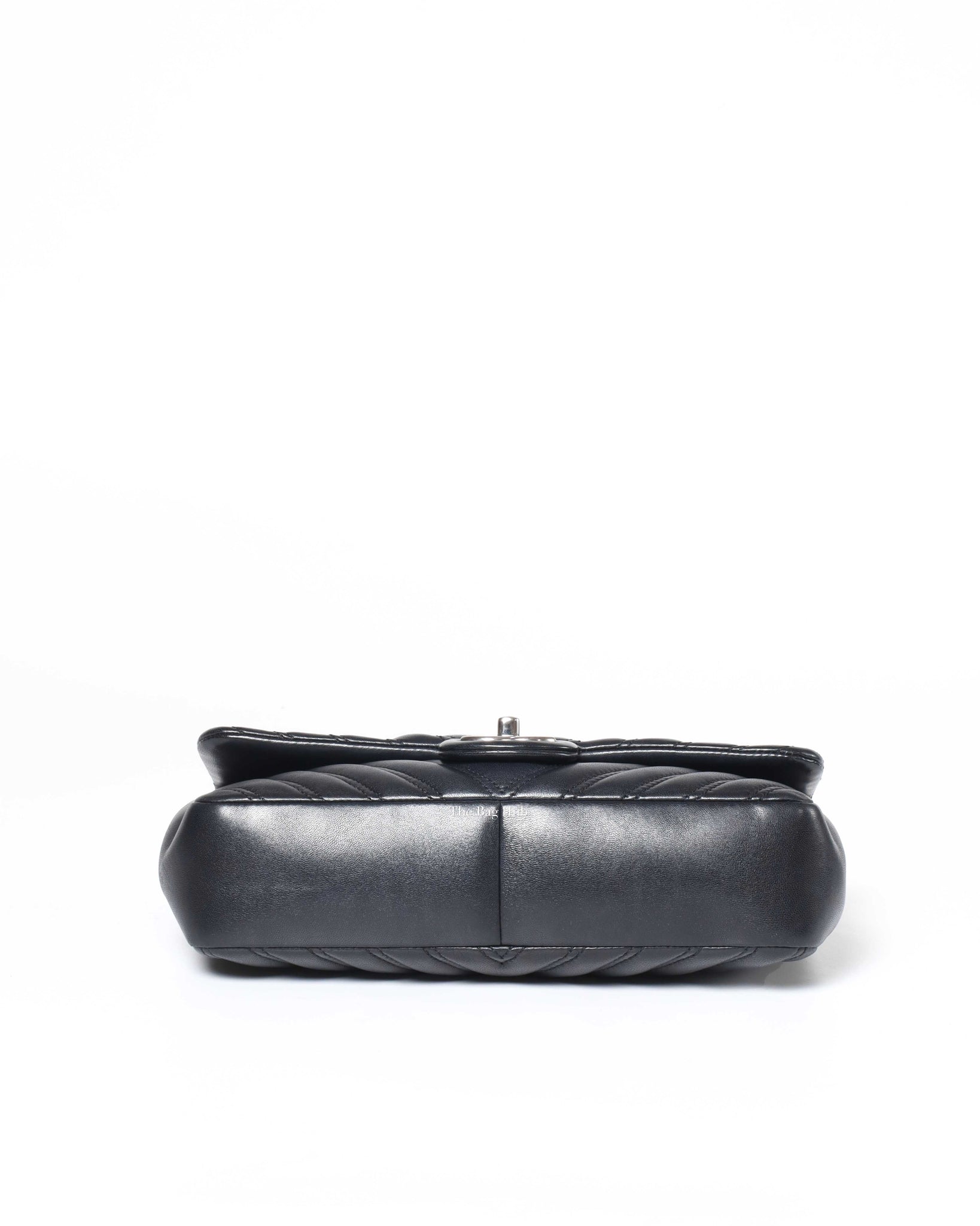 Chanel Black Chevron Medium Double Stitch Flap Bag SHW-6