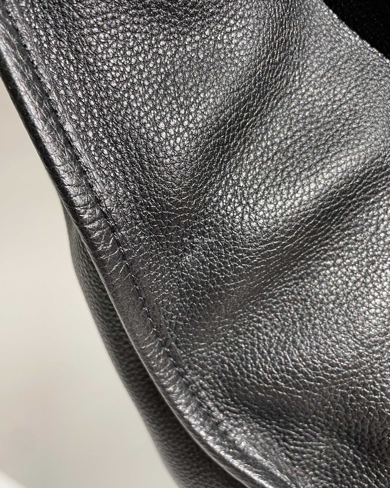 Gucci Black Embossed Logo Leather Tote Bag-17
