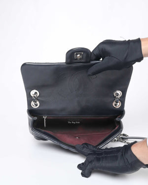 Chanel Black Chevron Medium Double Stitch Flap Bag SHW-11