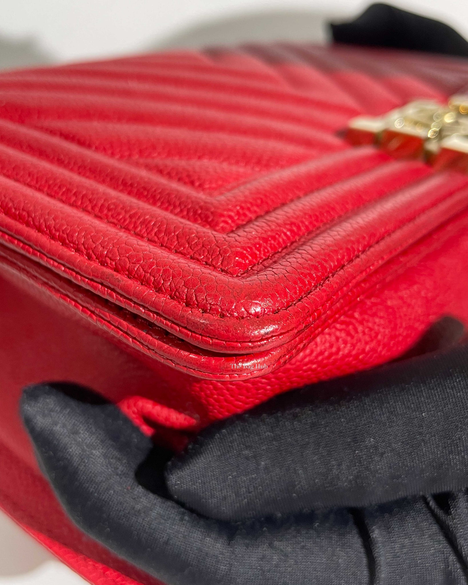 Chanel Red Chevron Caviar Old Medium Le Boy GHW