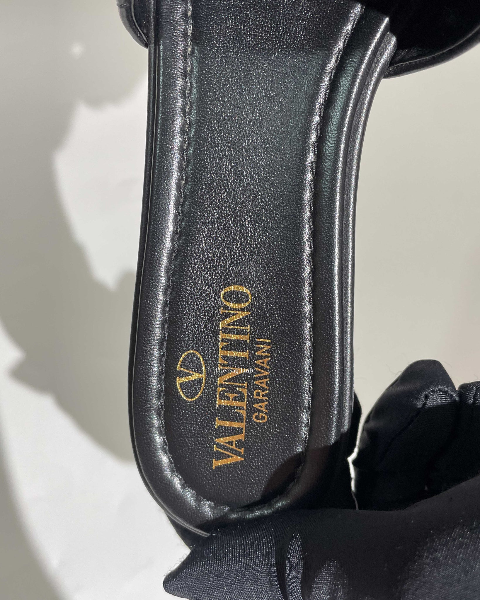 Valentino Garavani Black Leather Roman Stud Flats Size 37
