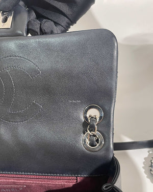 Chanel Black Chevron Medium Double Stitch Flap Bag SHW-26