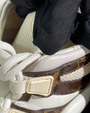 Louis Vuitton White/Monogram Canvas Archlight Lace Up Sneakers Size 42