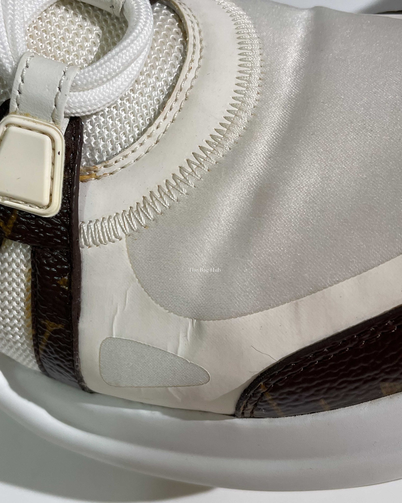 Louis Vuitton White/Monogram Canvas Archlight Lace Up Sneakers Size 42