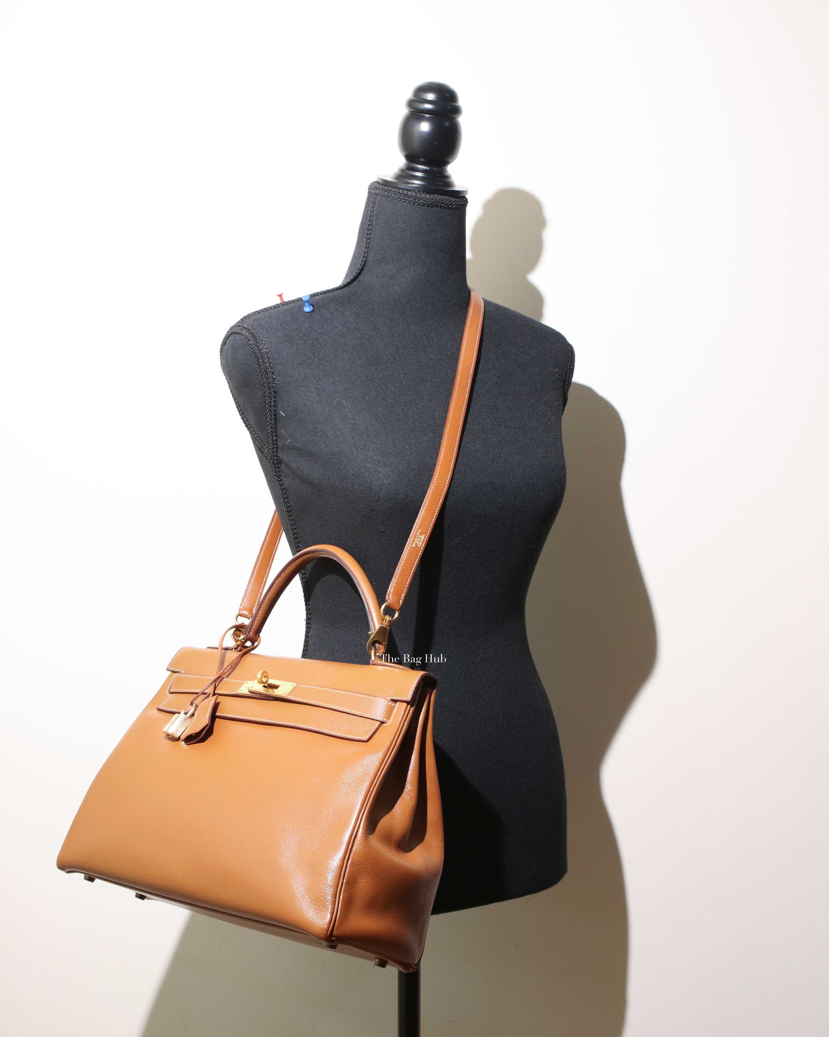 Hermes Gold Epsom Vintage Kelly 32 Bag GHW - 12