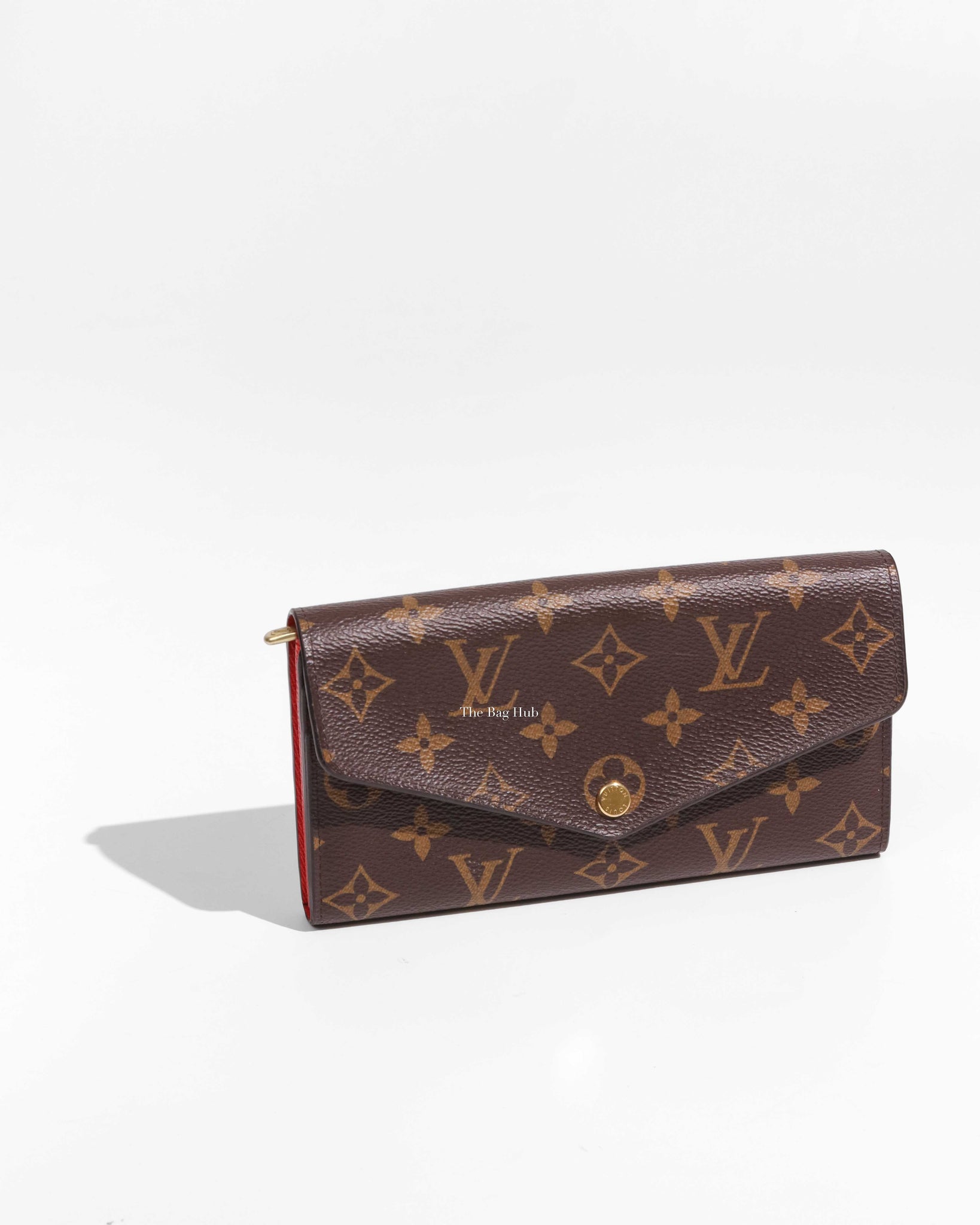 Louis Vuitton® Sarah Wallet  Louis vuitton sarah wallet, Louis vuitton,  Luxury wallet