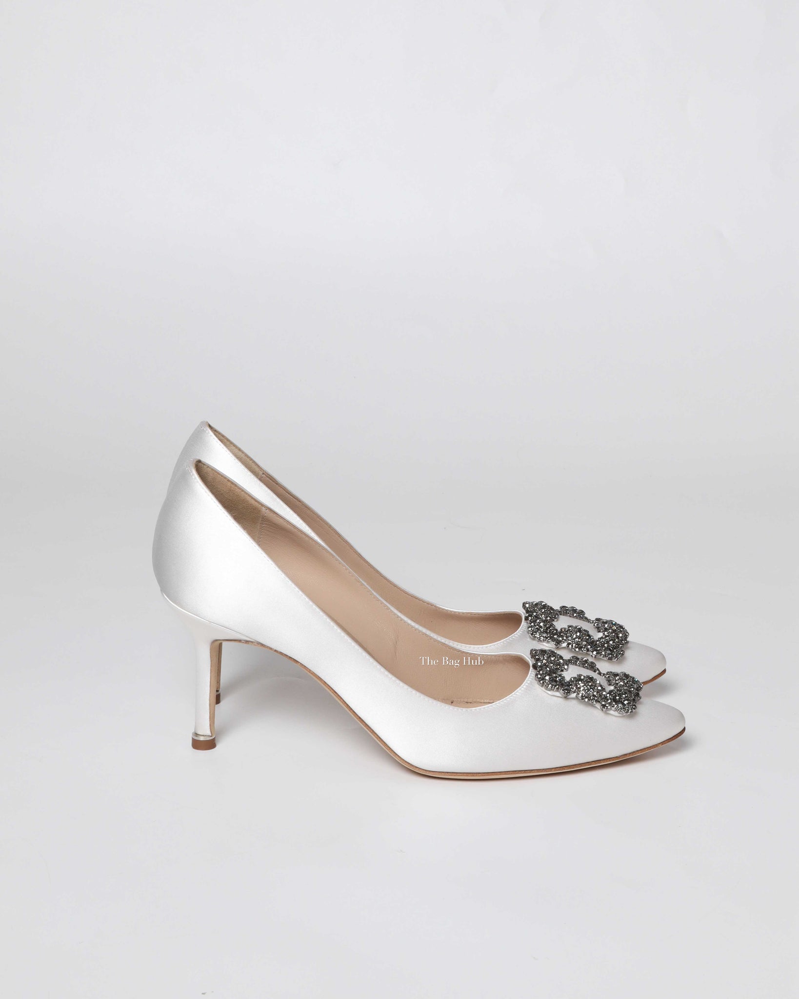 Manolo Blahnik White Satin Jewel Buckle Hangisi Pumps Size 39