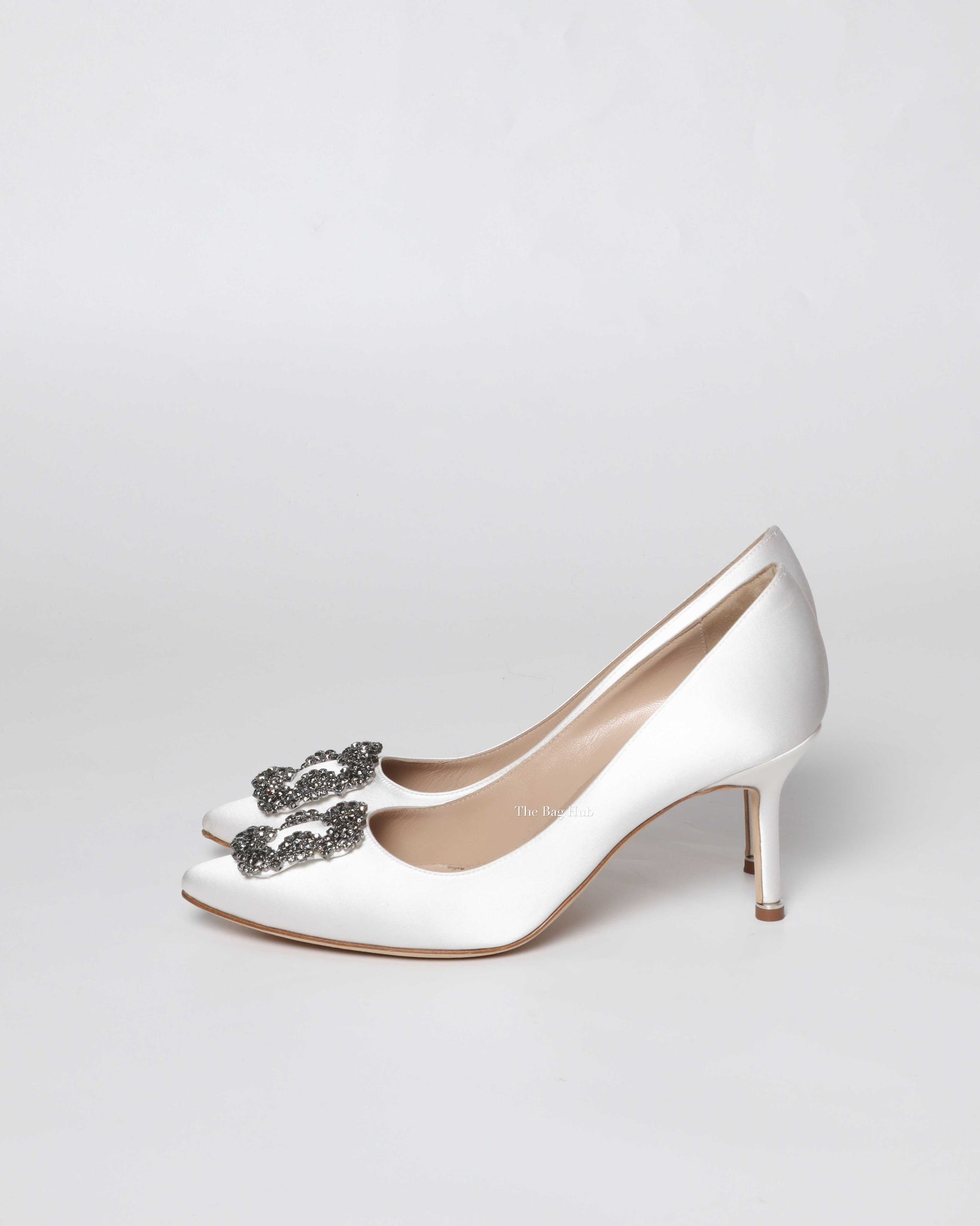 Manolo Blahnik White Satin Jewel Buckle Hangisi Pumps Size 39