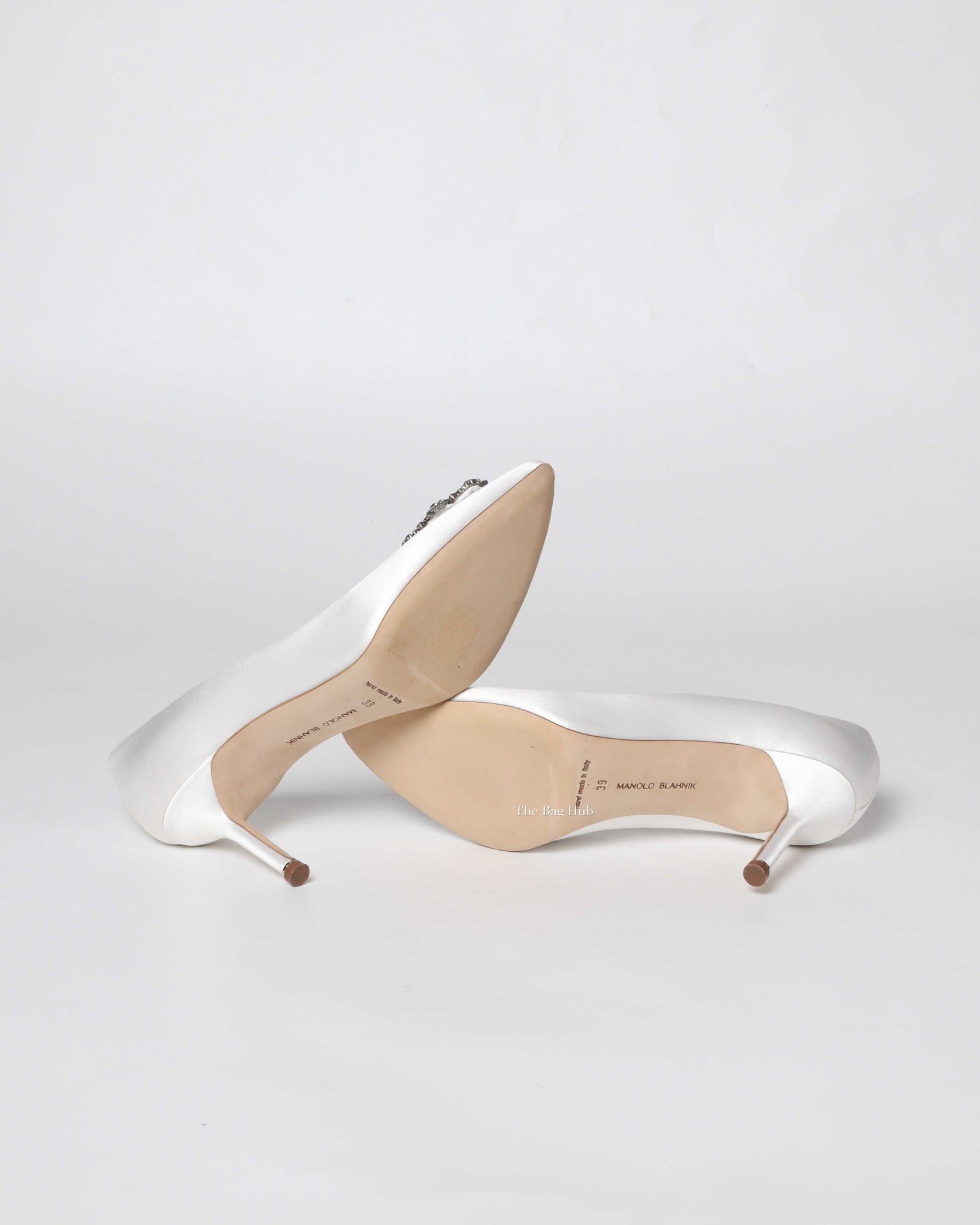 Manolo Blahnik White Satin Jewel Buckle Hangisi Pumps Size 39