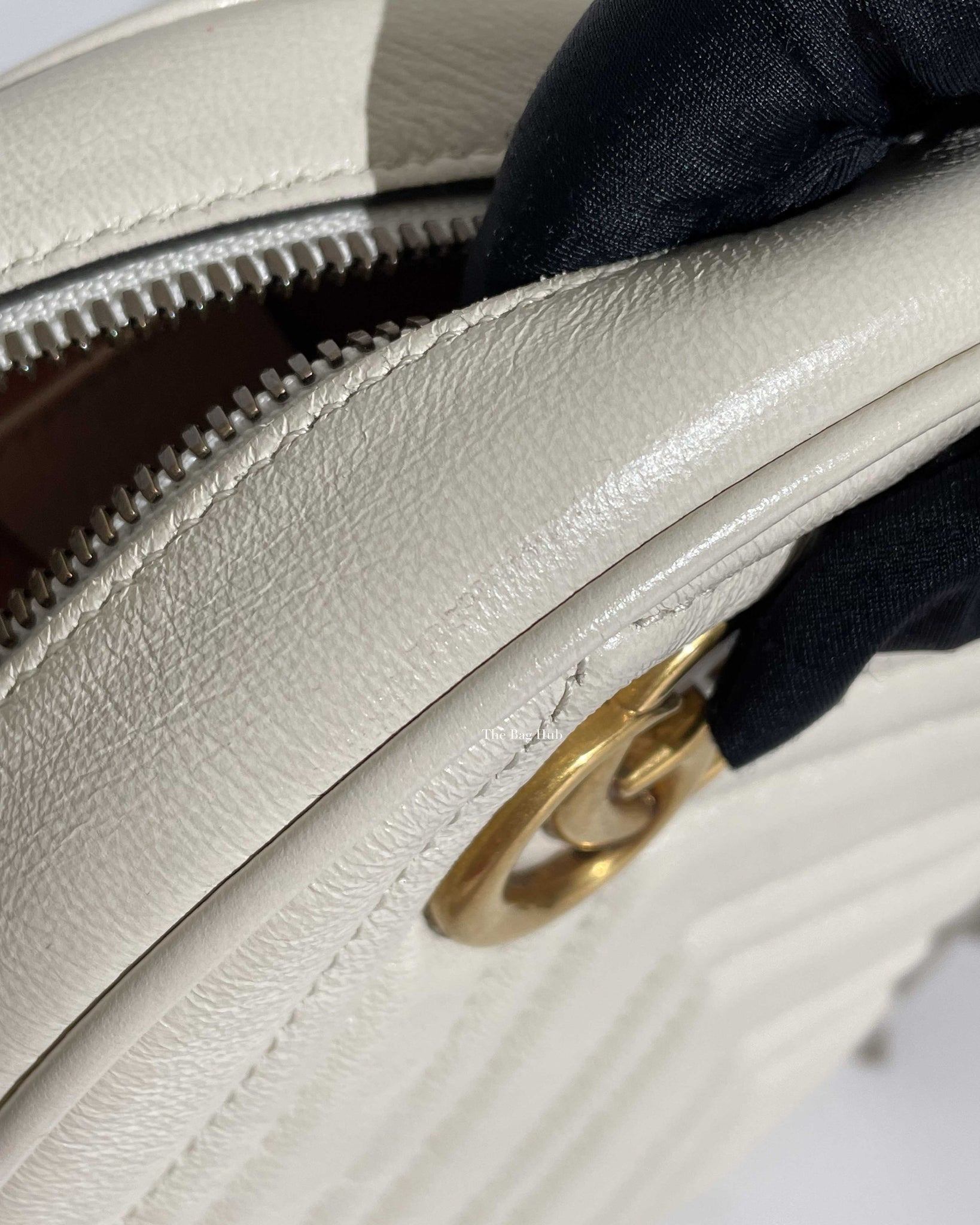 Gucci White GG Marmont Mini Round Shoulder Bag-18