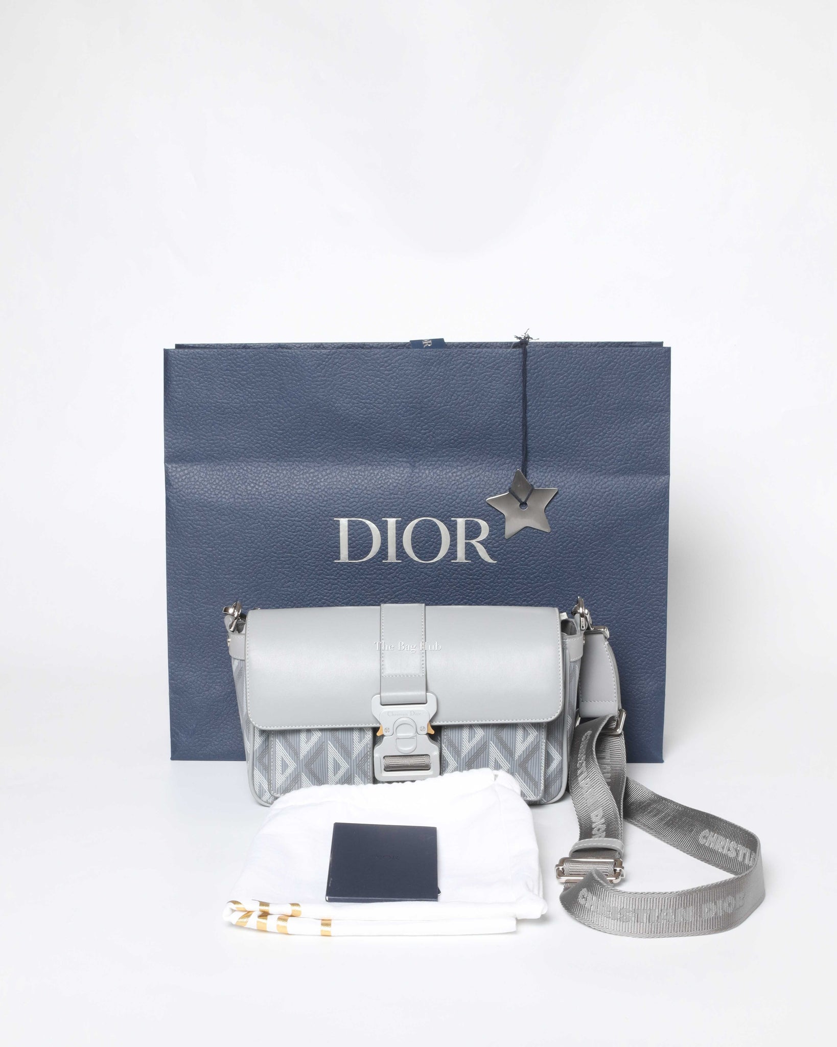 Christian Dior Gray CD Diamond Canvas Hit The Road With Strap Men's Bag - 13