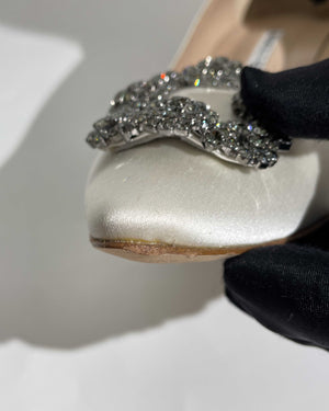 Manolo Blahnik White Satin Jewel Buckle Hangisi Pumps Size 39