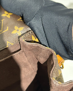 Louis Vuitton Monogram Pochette Metis Bag-32