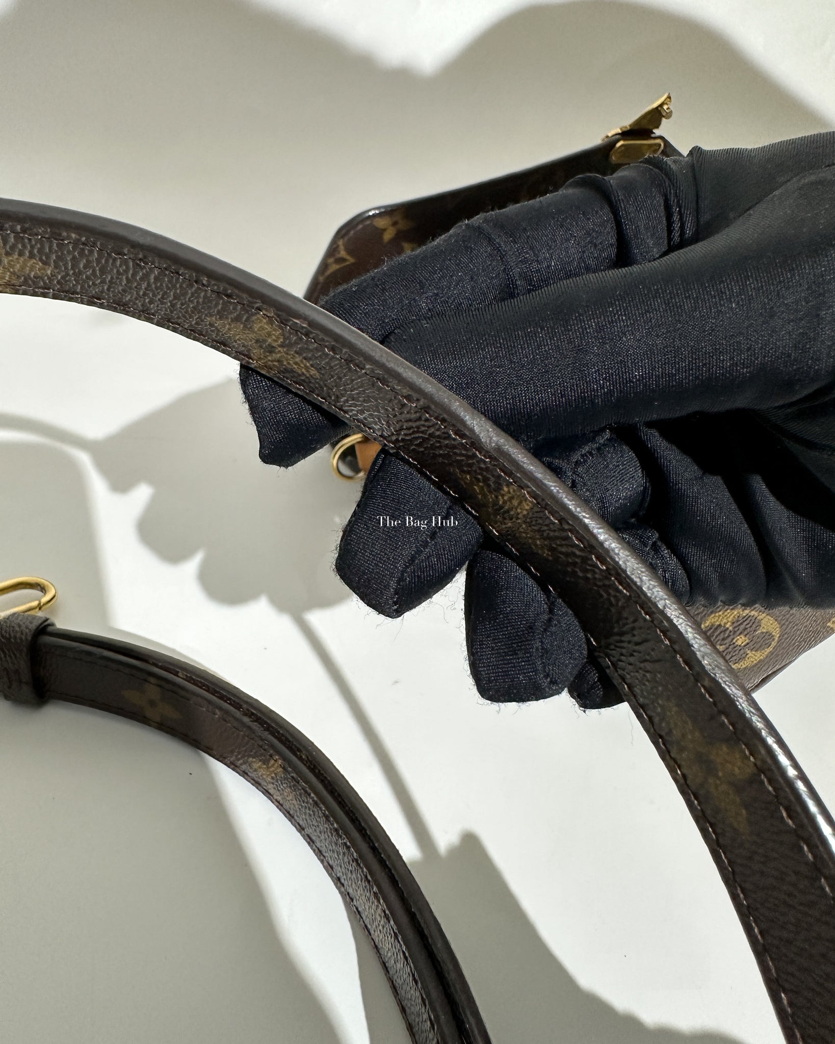 Louis Vuitton Monogram Pochette Metis Bag-40