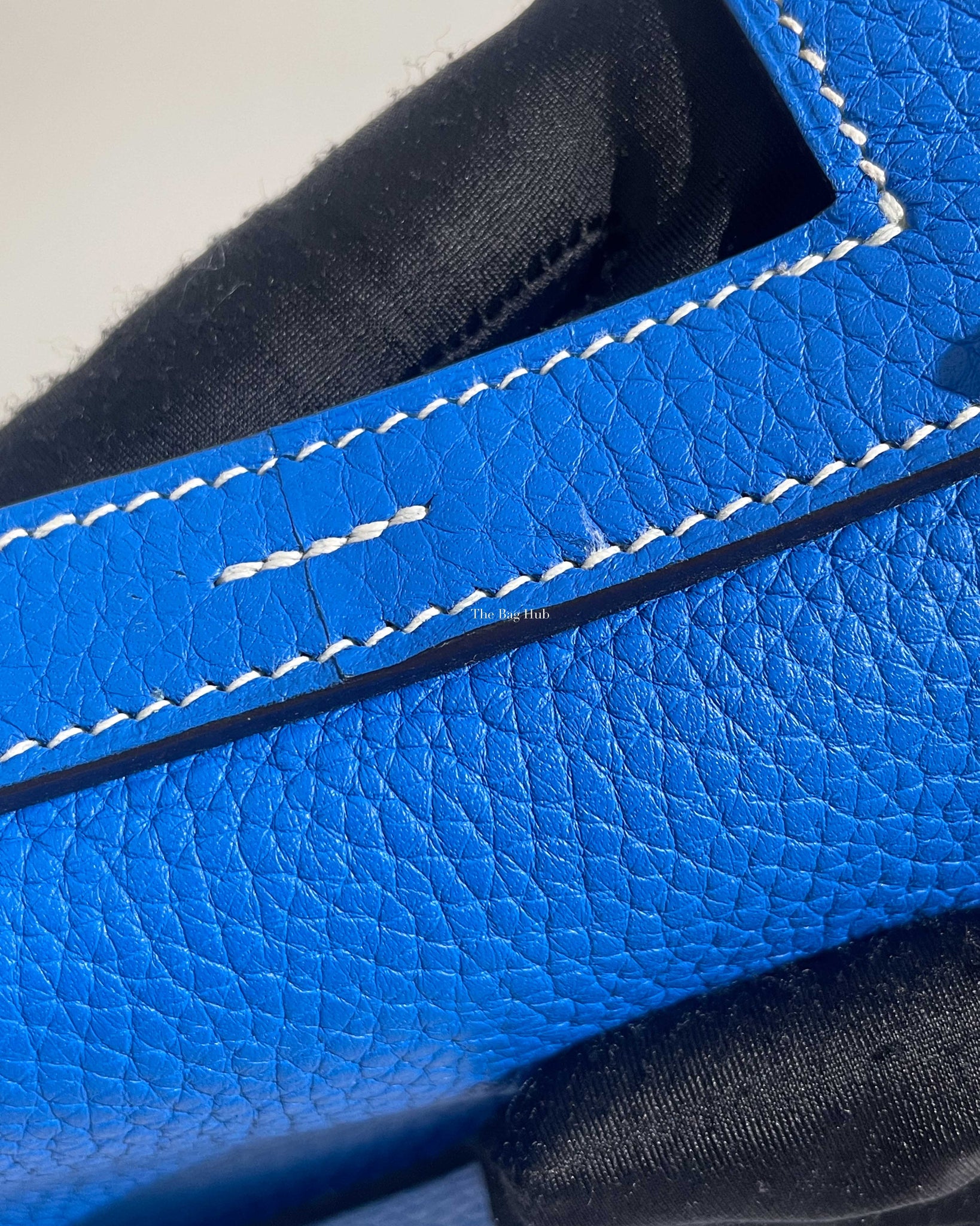 Hermès Halzan 31 Bleu Indigo/Bleu Nuit