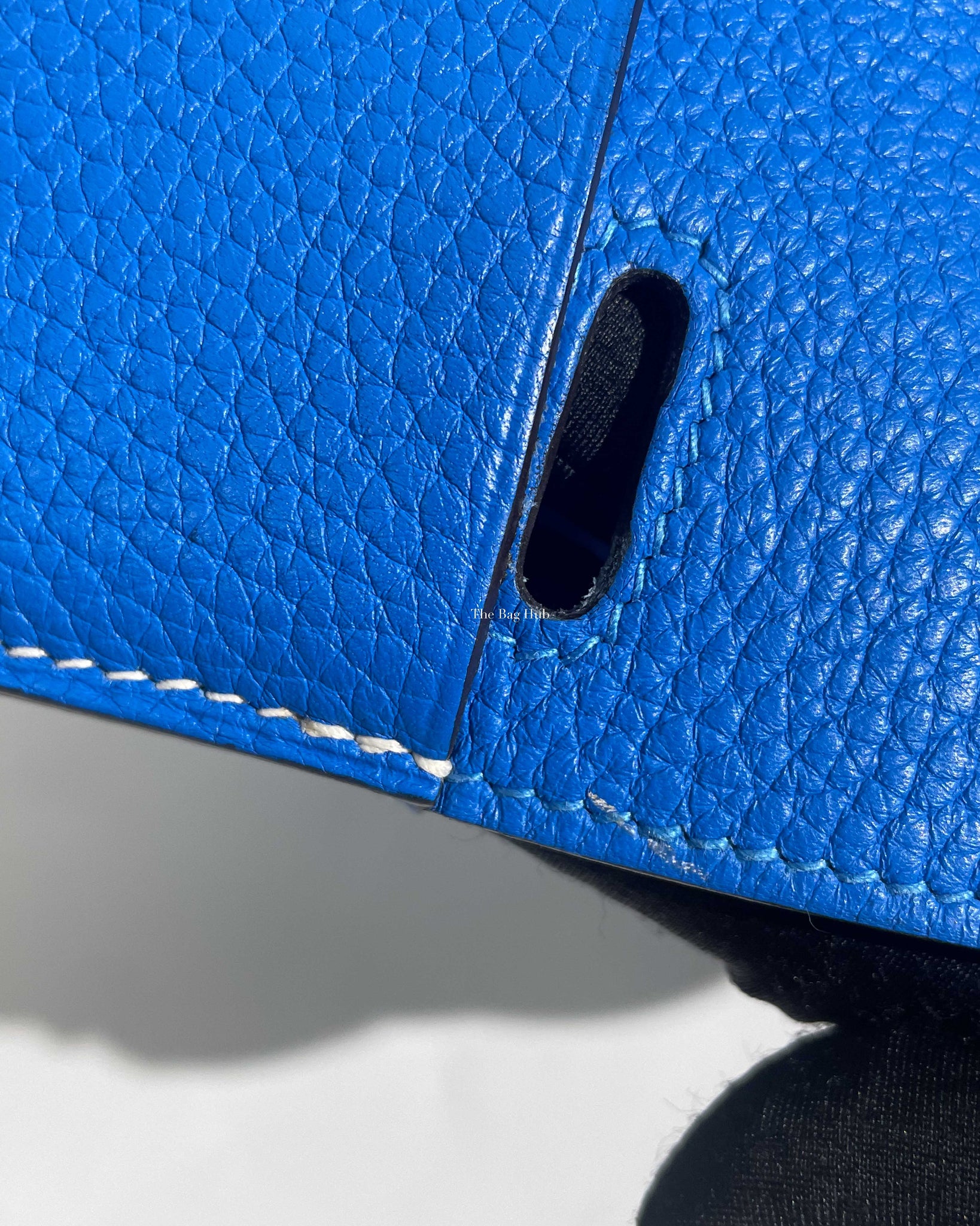 Hermès Halzan 31 Bleu Indigo/Bleu Nuit