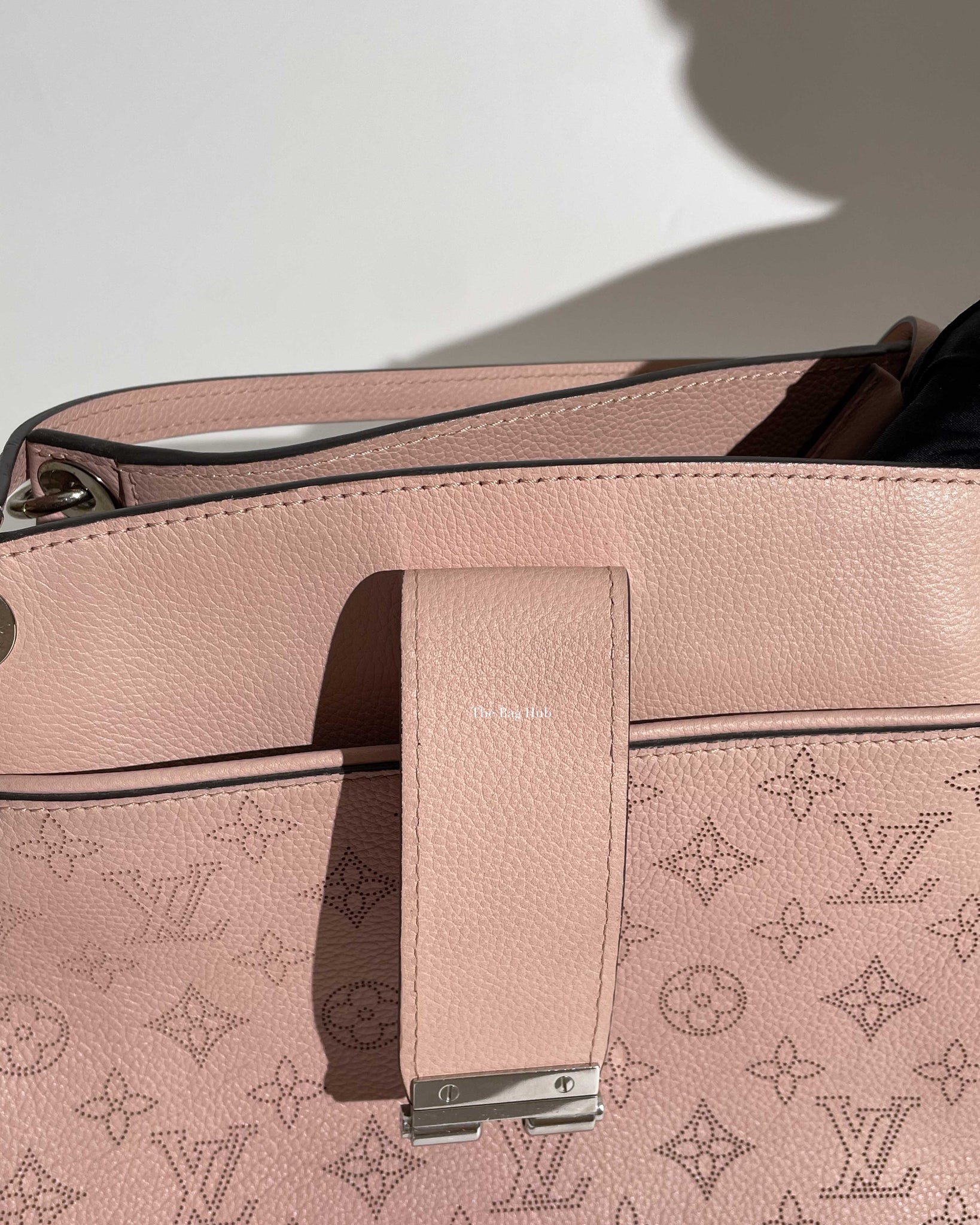 Louis Vuitton Pink Mahina Leather Sevres Bag-19