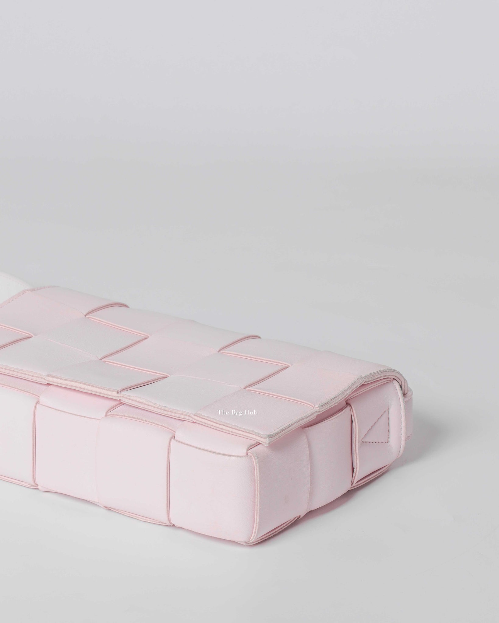 Bottega Veneta Light Pink Intrecciato Leather Medium Cassette Shoulder Bag
