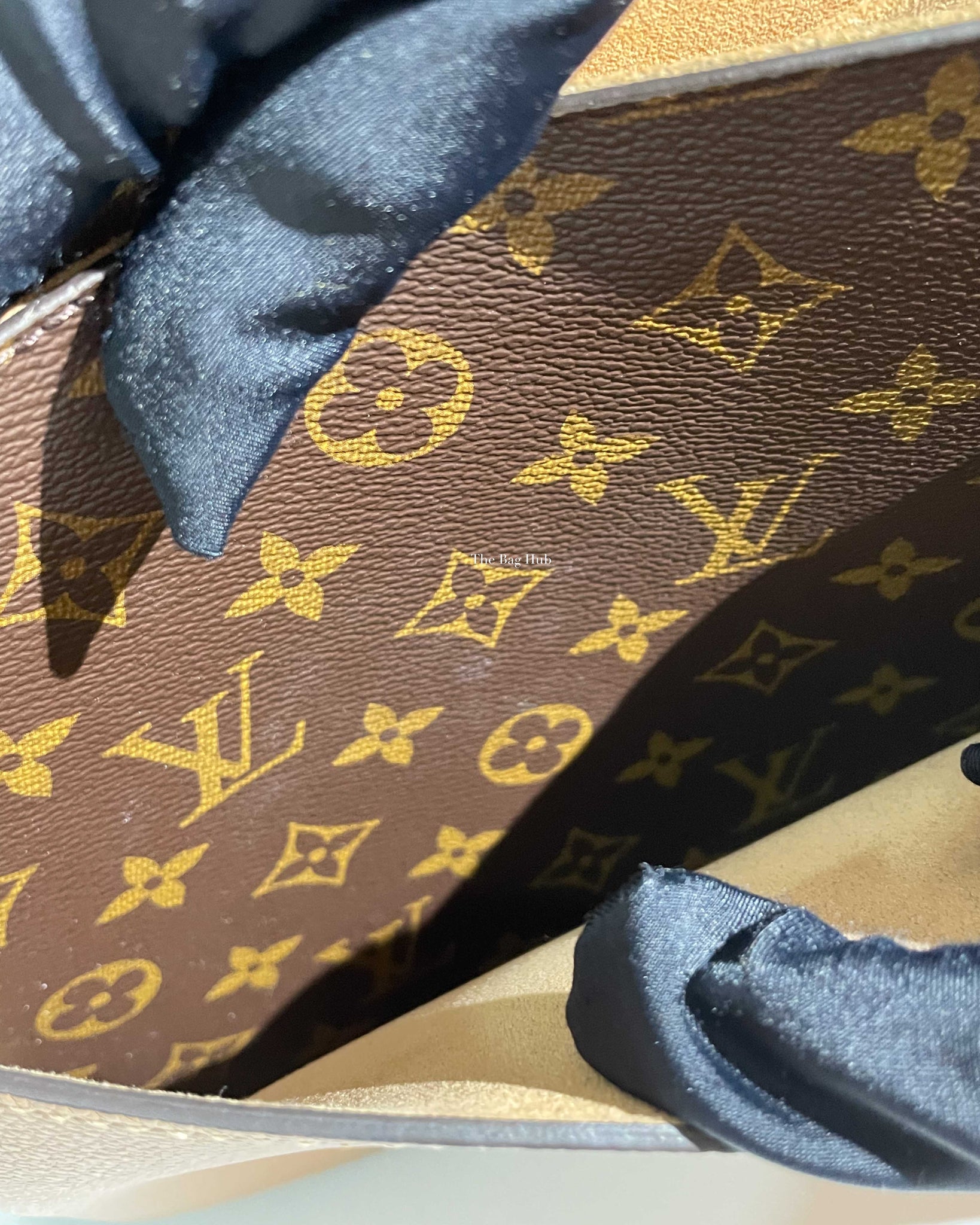 Louis Vuitton Monogram Canvas/Sesame Marignan Messenger Bag