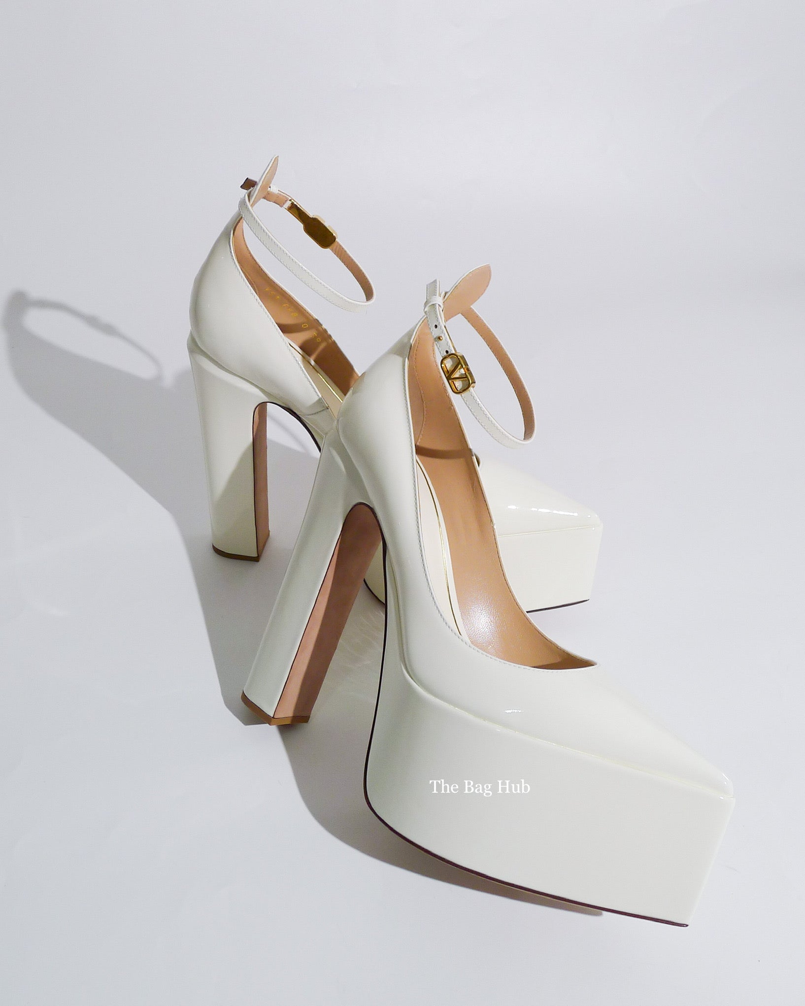 Valentino Garavani White Patent Tan-Go Platform Pump Size 39