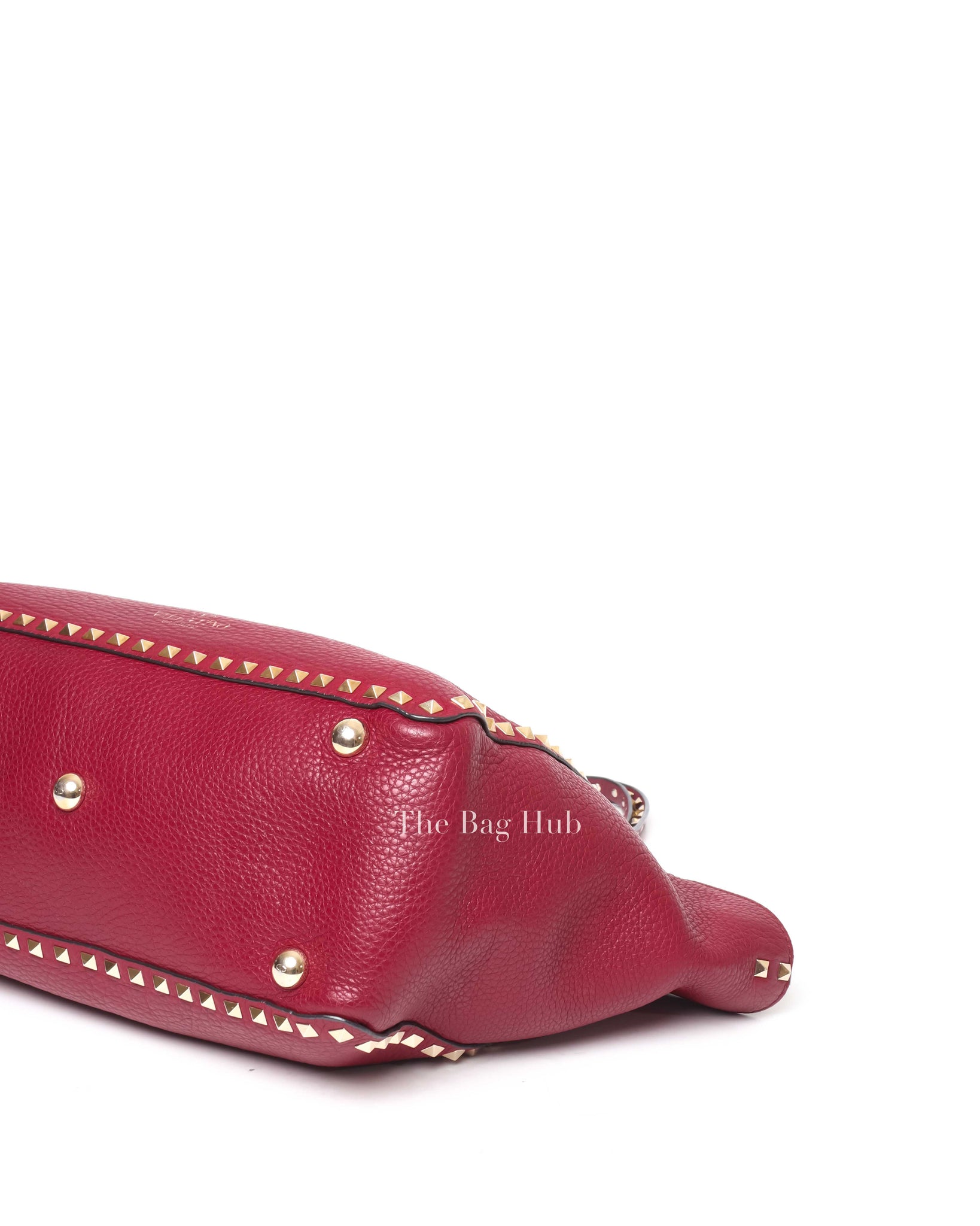 Valentino Garavani Red Grainy Calfskin Leather Medium Rockstud Bag