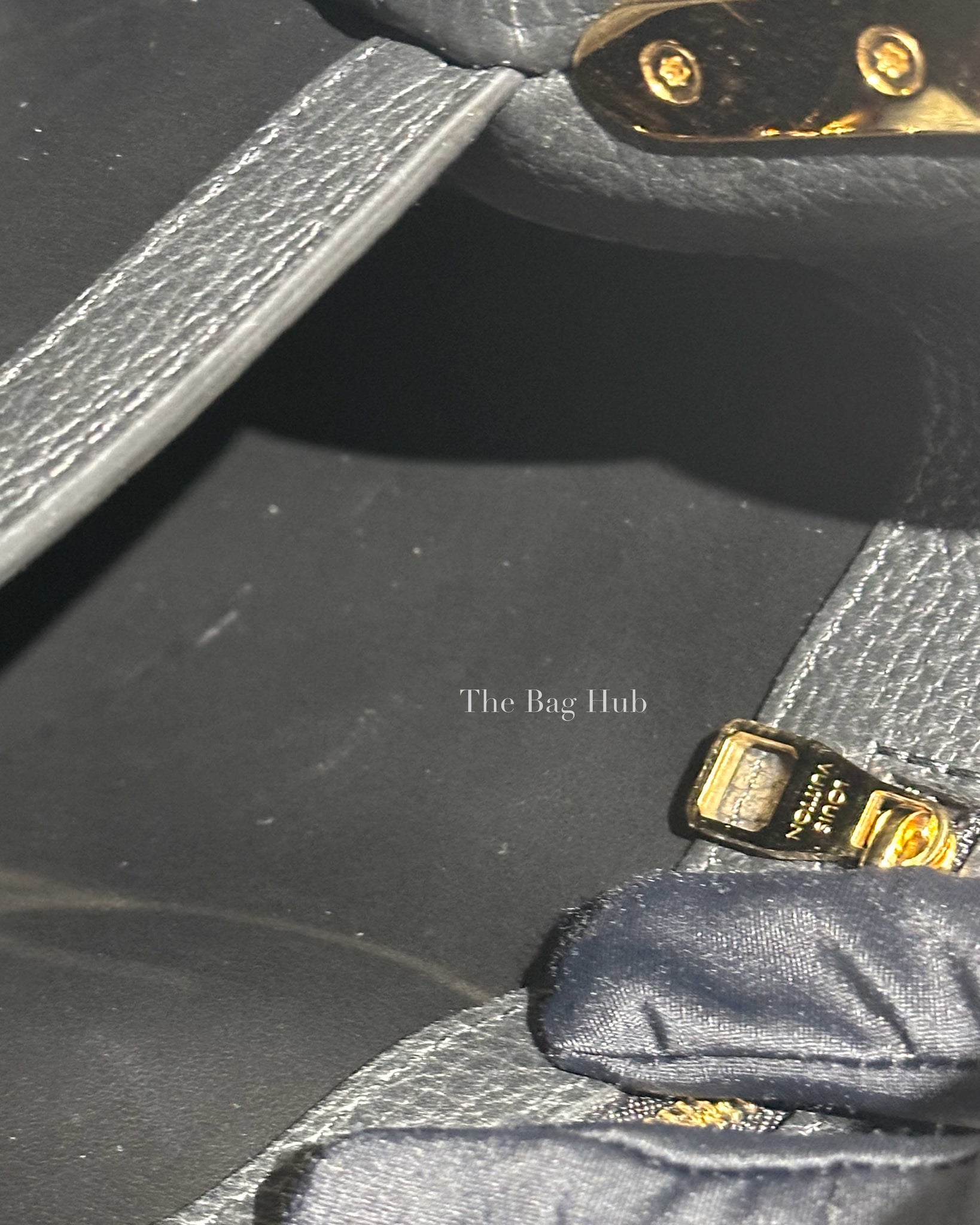 Louis Vuitton Black Flower Crown Capucines MM Shoulder Bag-14
