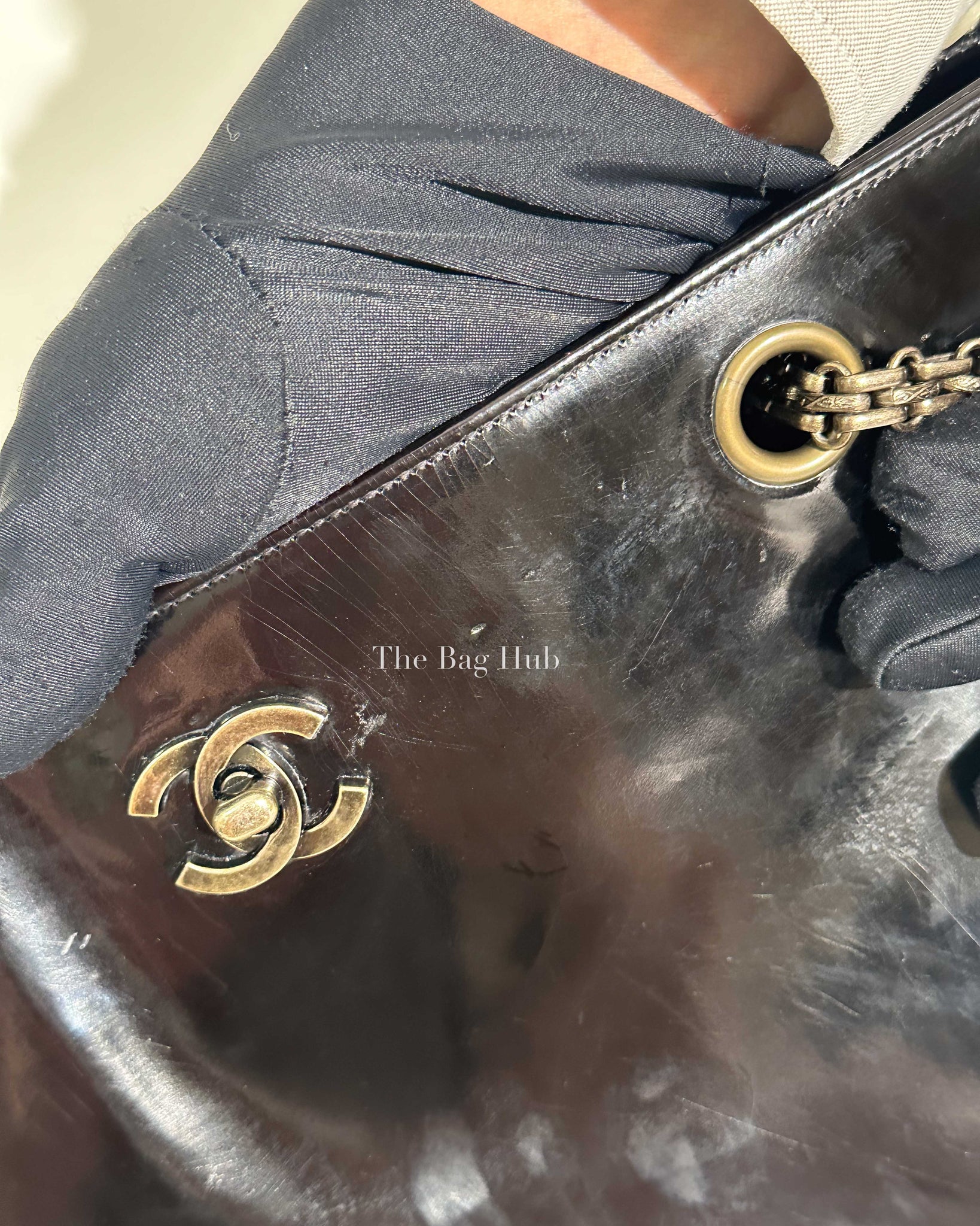 Chanel Black CC Chain Patent Leather Shoulder Bag-Image-13
