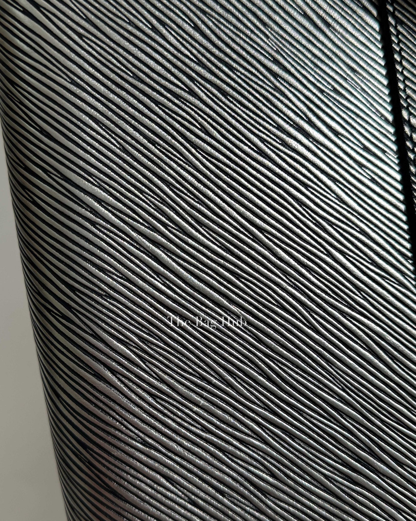 Louis Vuitton Black/Silver Epi Leather MM Twist Bag