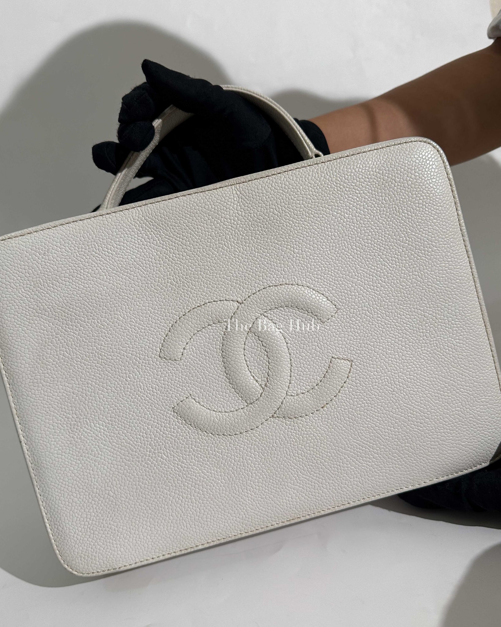 Chanel White Leather CC Filigree Vanity Bag