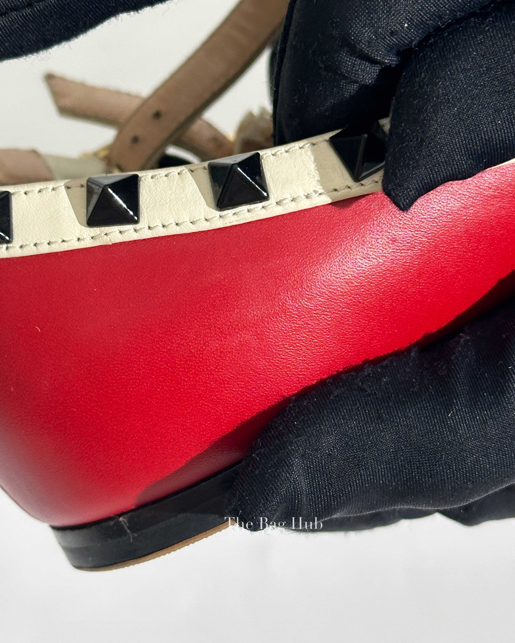Valentino Garavani Red/White Leather Rockstud T-Strap Sandals Size 37