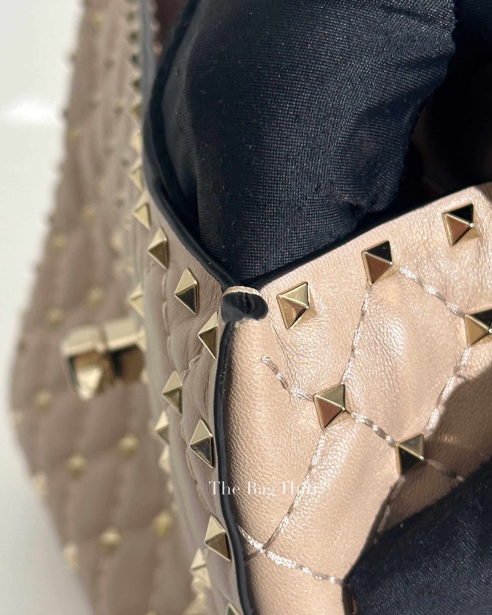 Valentino Poudre Leather Rockstud Spike Medium Bag