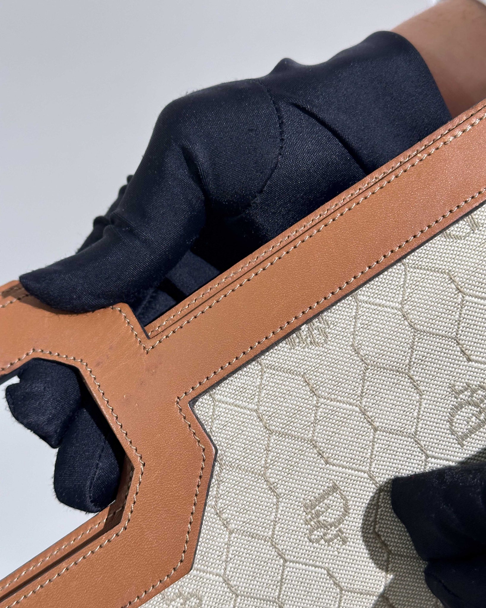 Christian Dior Beige/Brown Honeycomb Vintage Foldover Clutch-20
