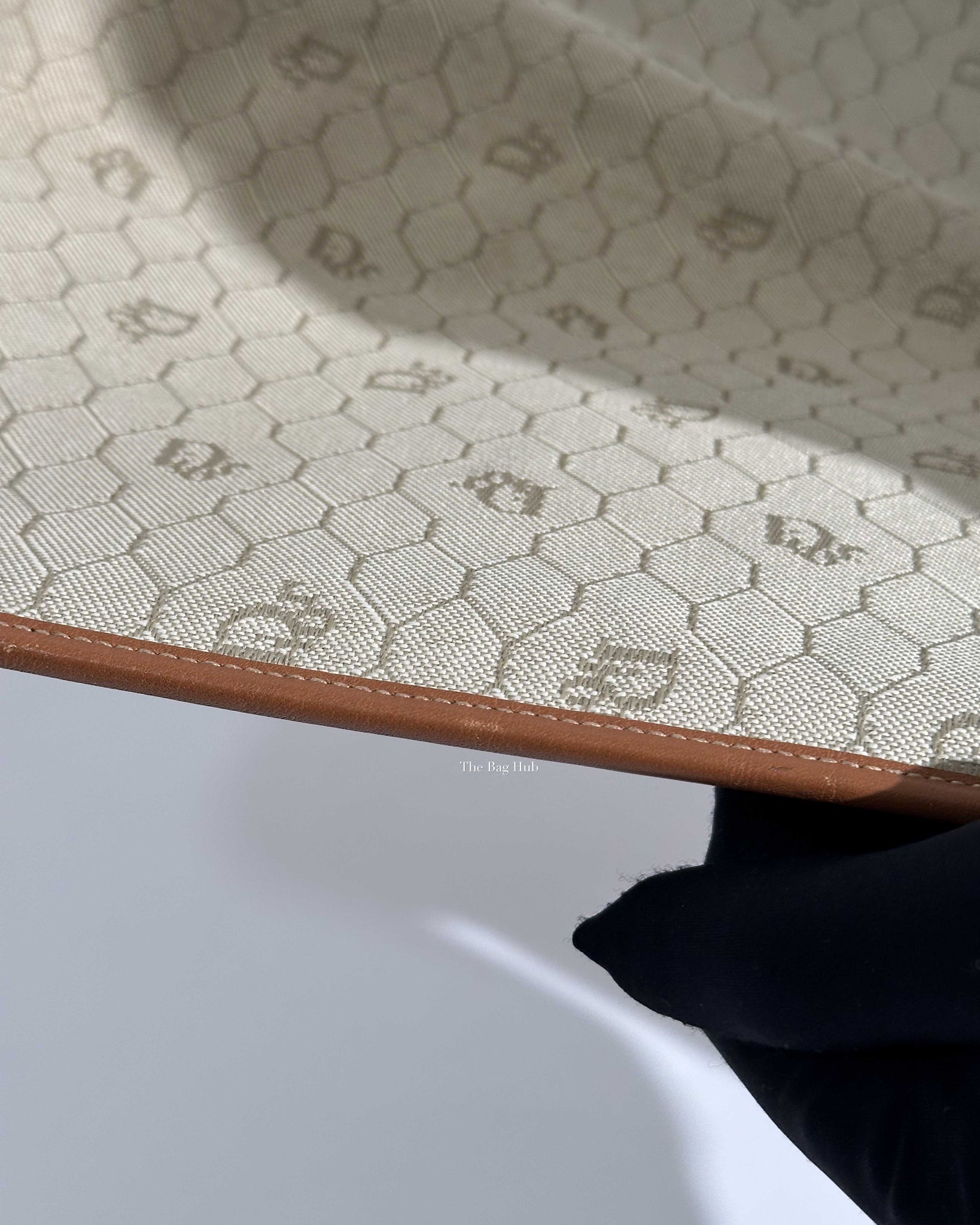 Christian Dior Beige/Brown Honeycomb Vintage Foldover Clutch-24