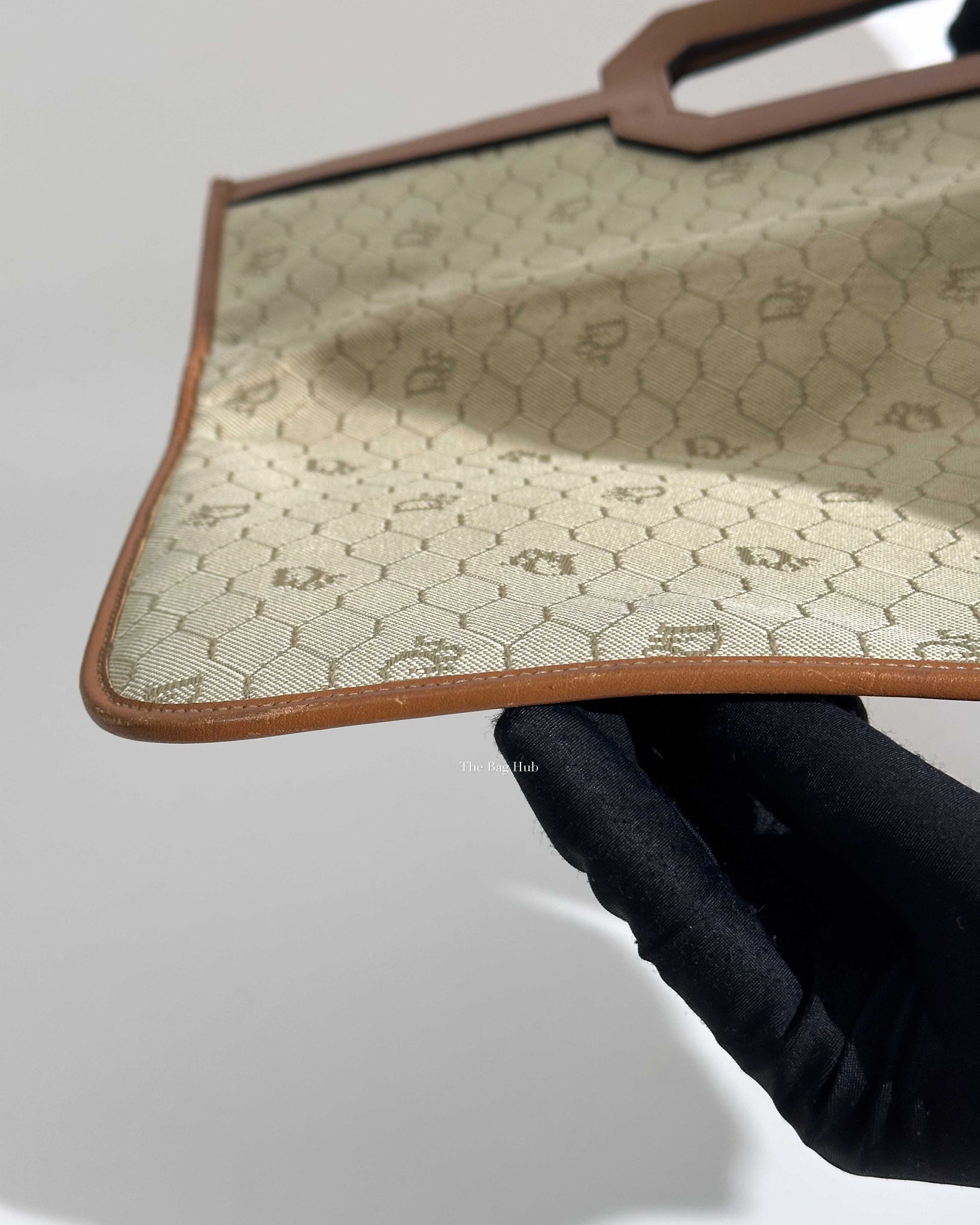 Christian Dior Beige/Brown Honeycomb Vintage Foldover Clutch-25