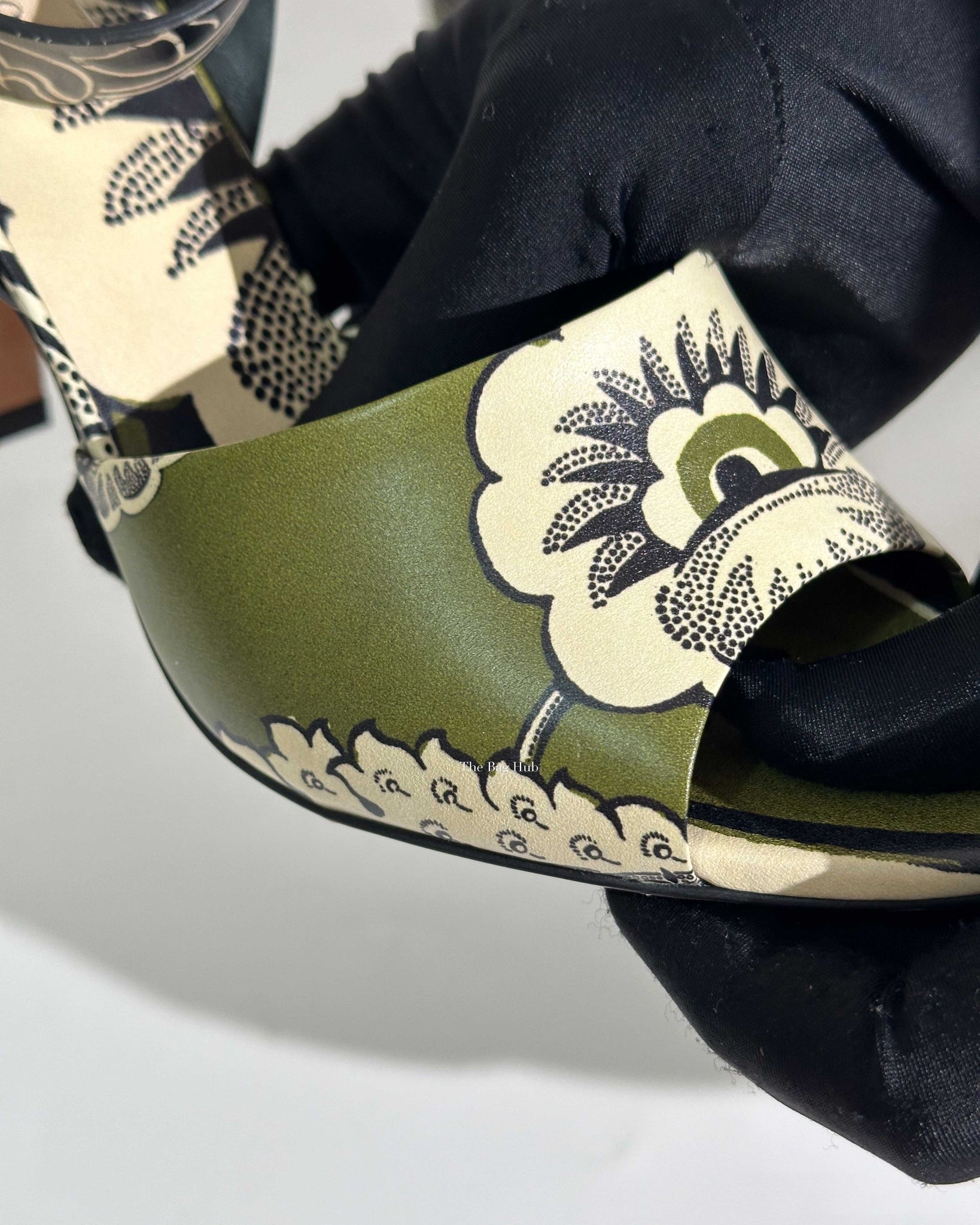 Valentino Green Printed Block Heel Sandals Size 39