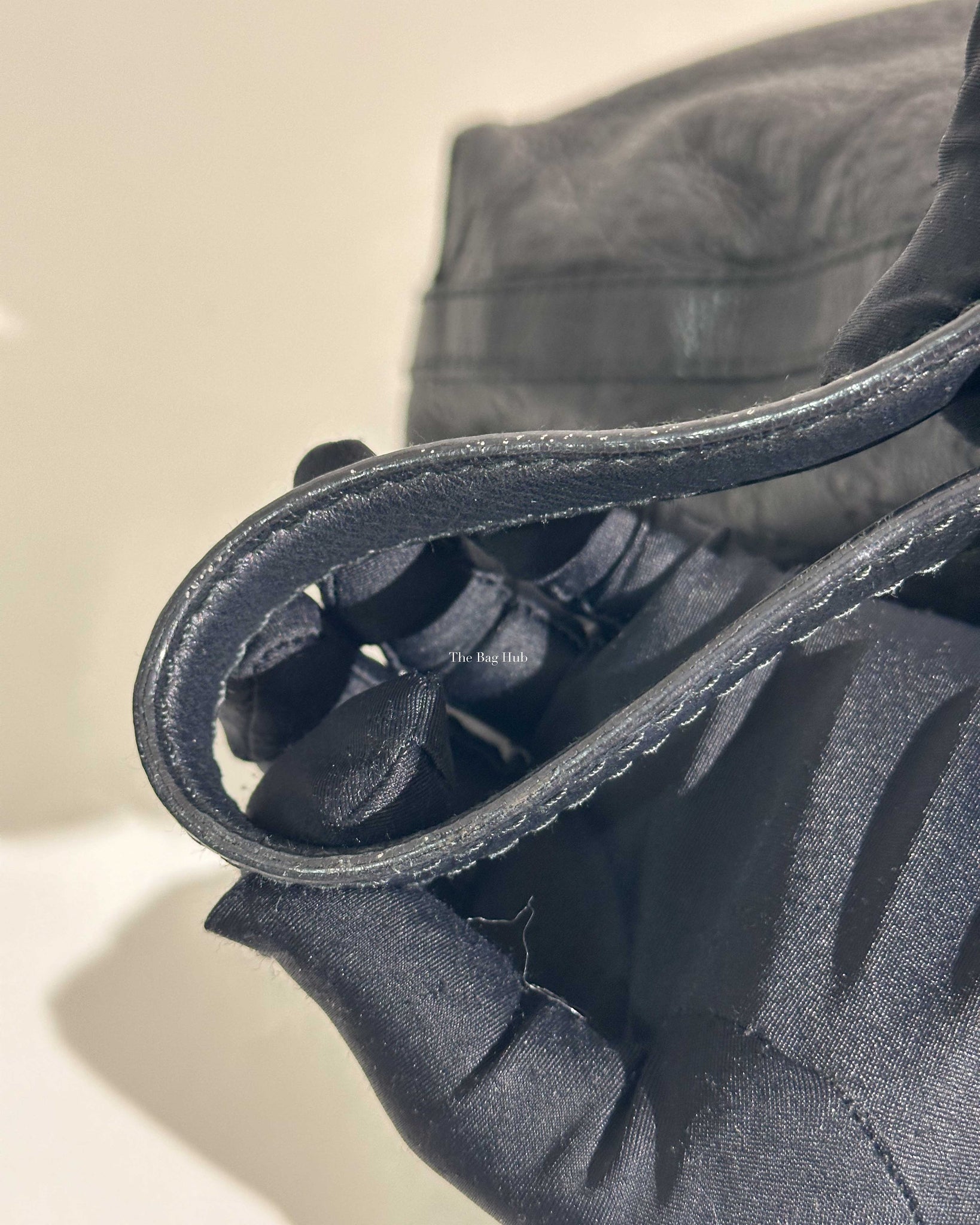 Gucci Black Guccissima Tote Leather Bag-22