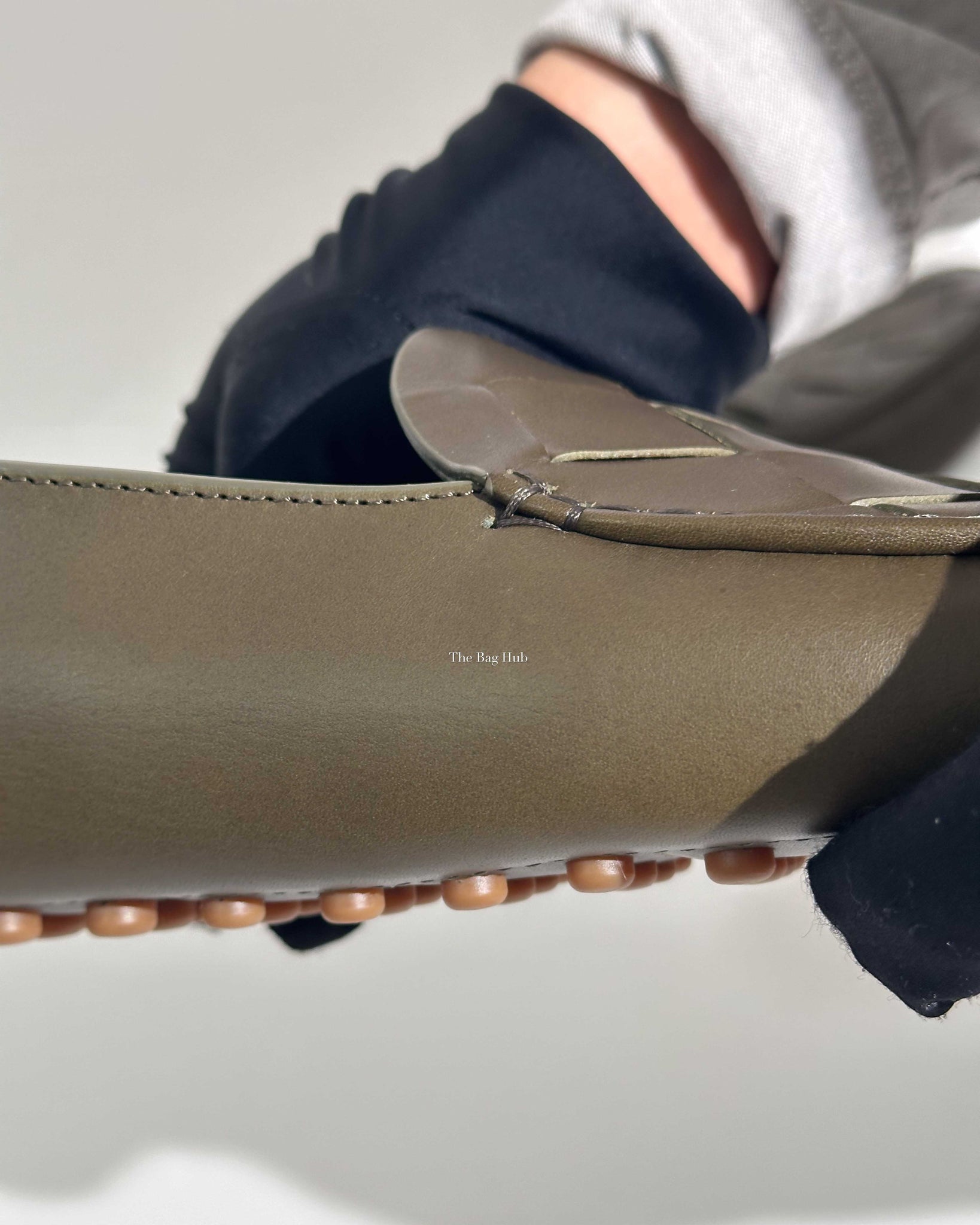 Bottega Veneta Olive Leather Men's Driving Loafers Size 42.5-24