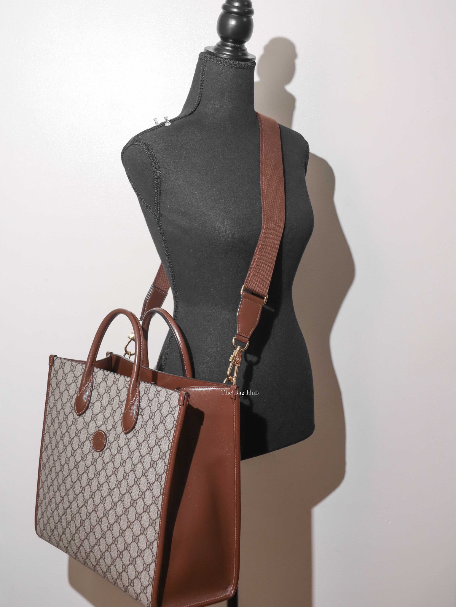 Gucci Beige/Ebony GG Supeme Canvas Medium Interlocking G Tote Bag-12