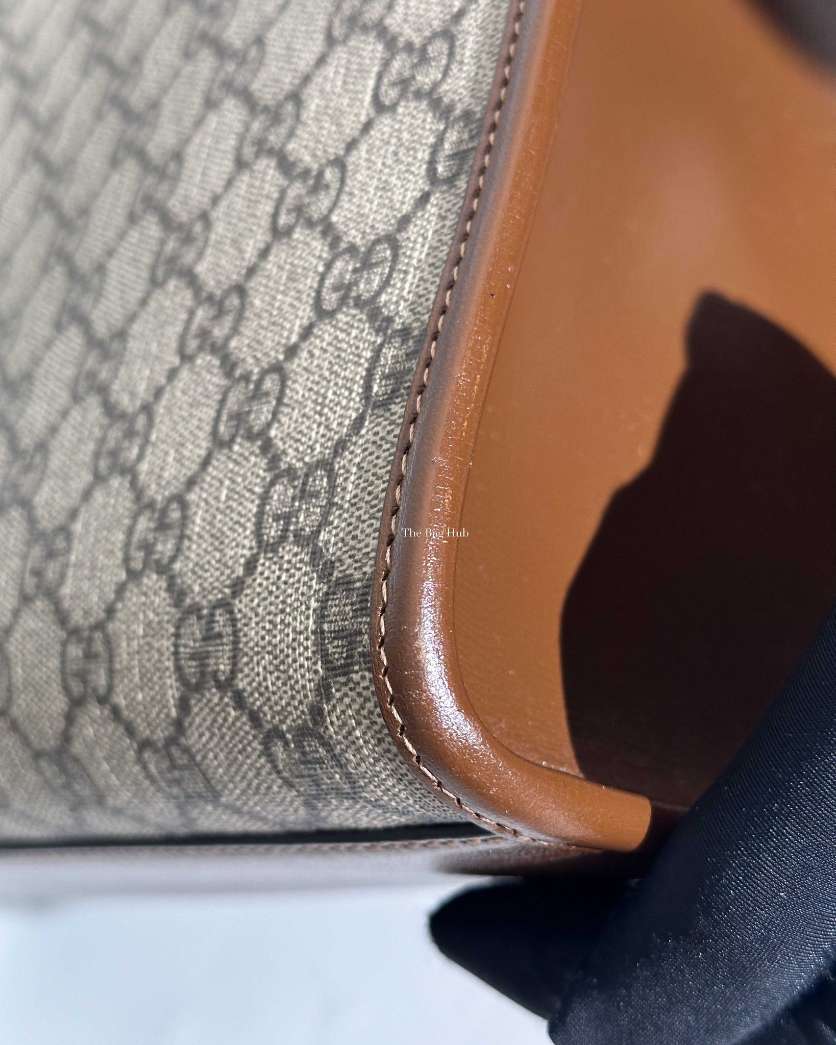 Gucci Beige/Ebony GG Supeme Canvas Medium Interlocking G Tote Bag-16