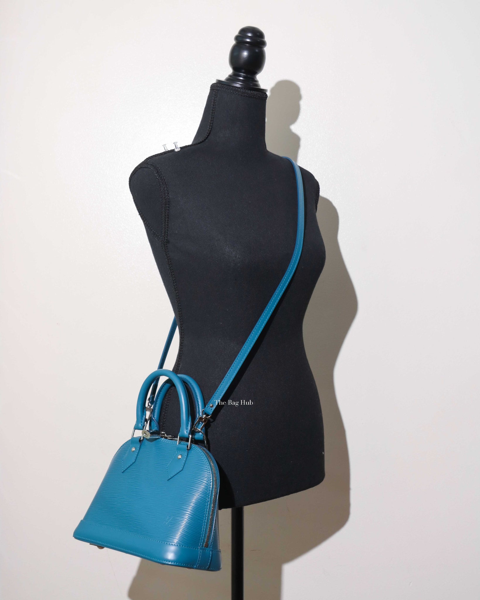 Louis Vuitton Cyan Epi Alma BB Crossbody Bag-12