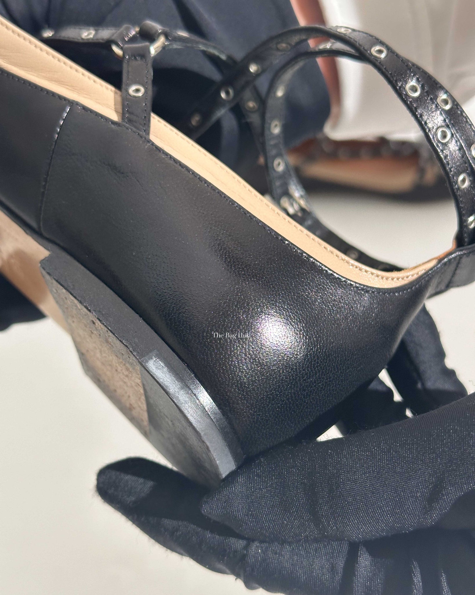 Valentino Garavani Black/Beige Leather Love Latch Caged Flats Size 37.5-19