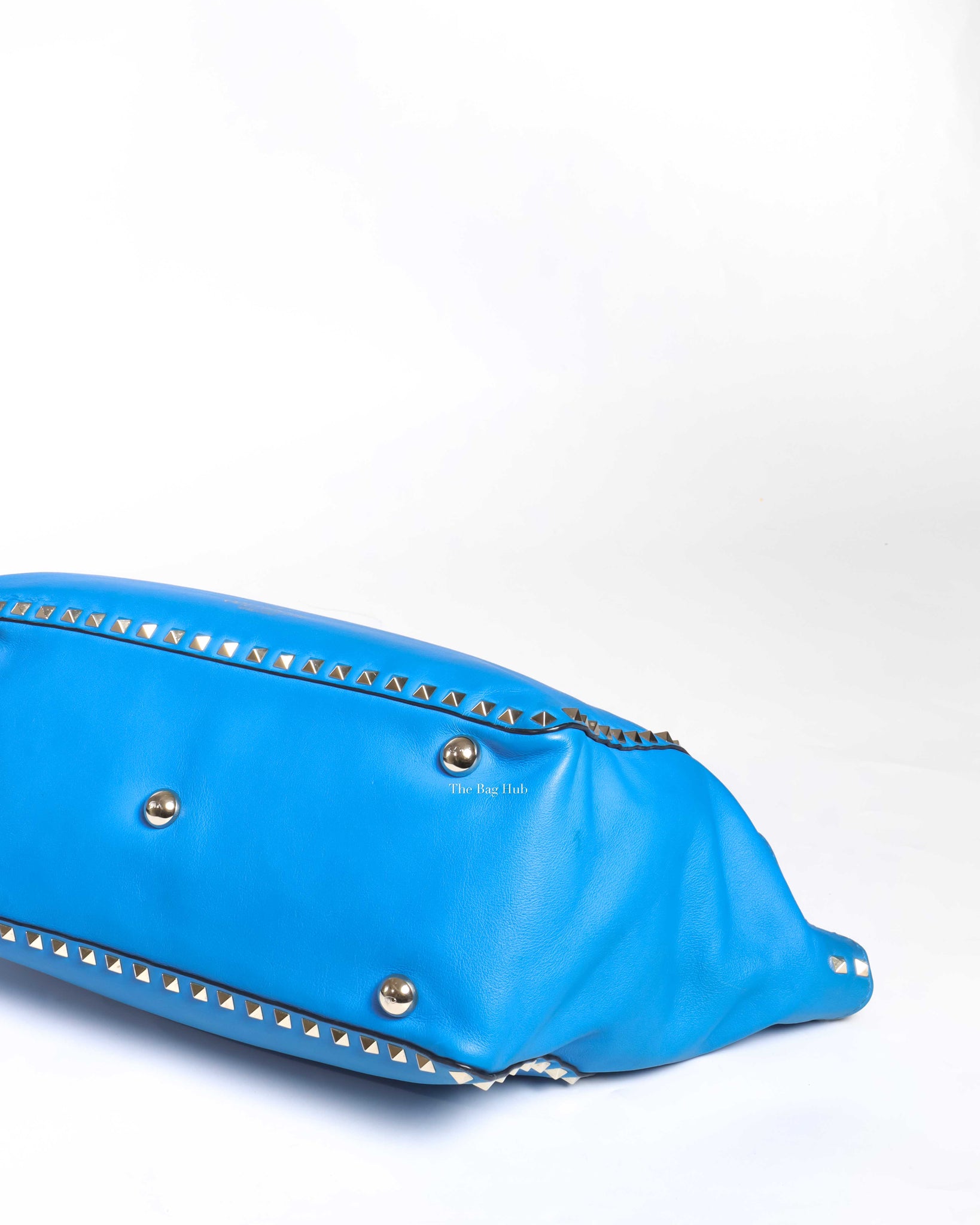Valentino Garavani Blue Leather Rockstud Trapeze Medium Tote Bag-10