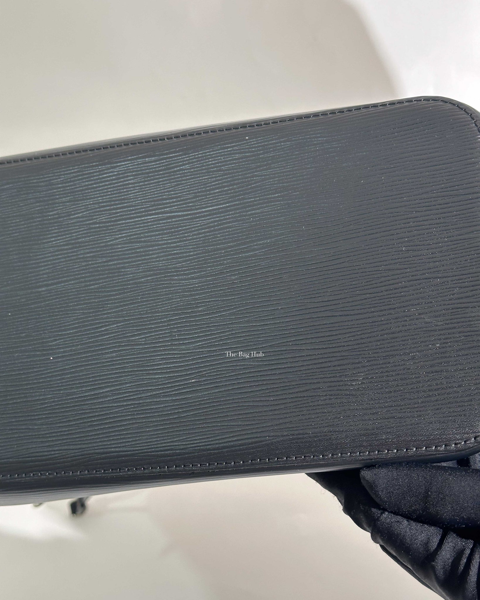 Louis Vuitton Black Epi Leather Neverfull MM