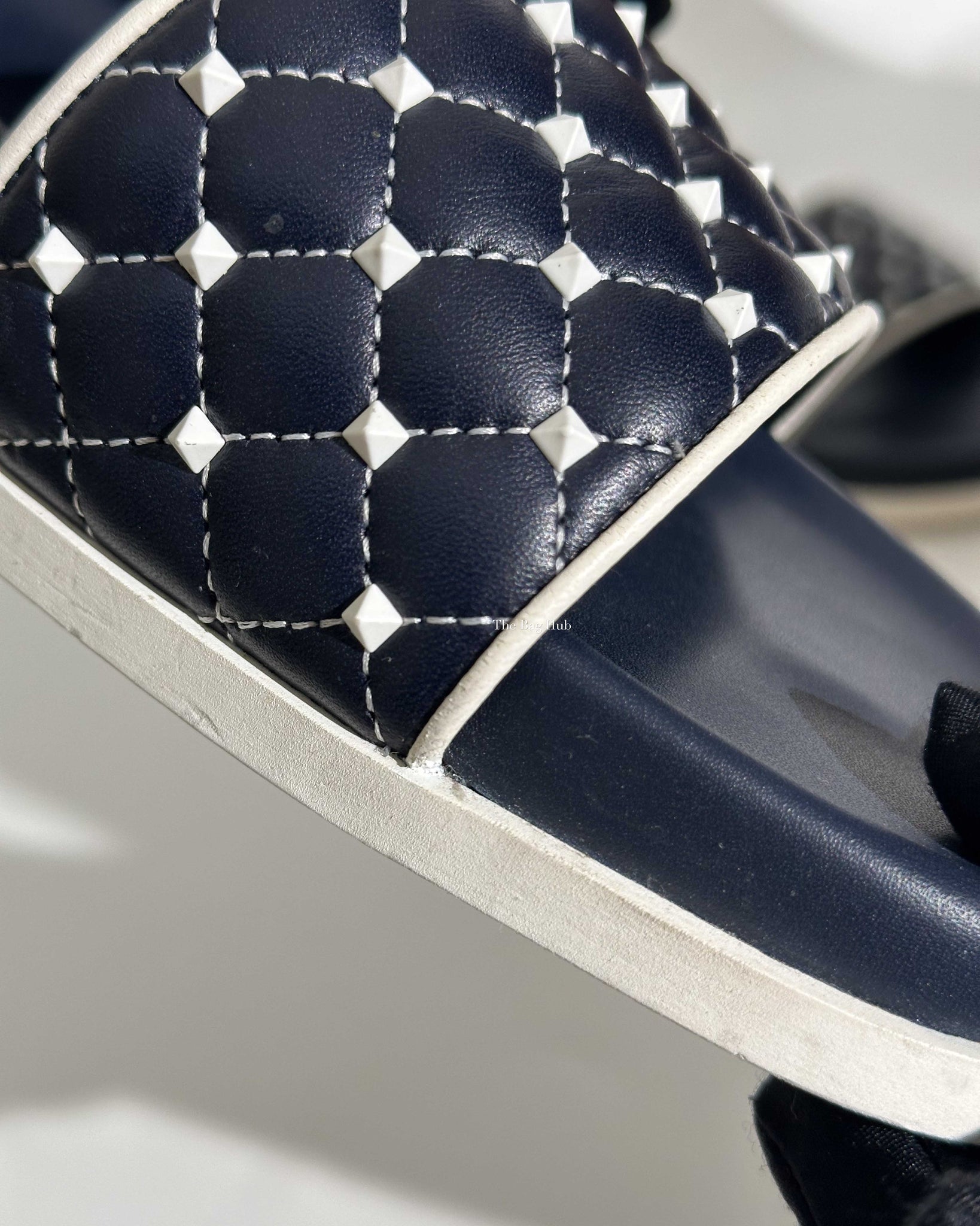 Valentino Navy/White Quilted Rubber Pool slide Size 38.5-16