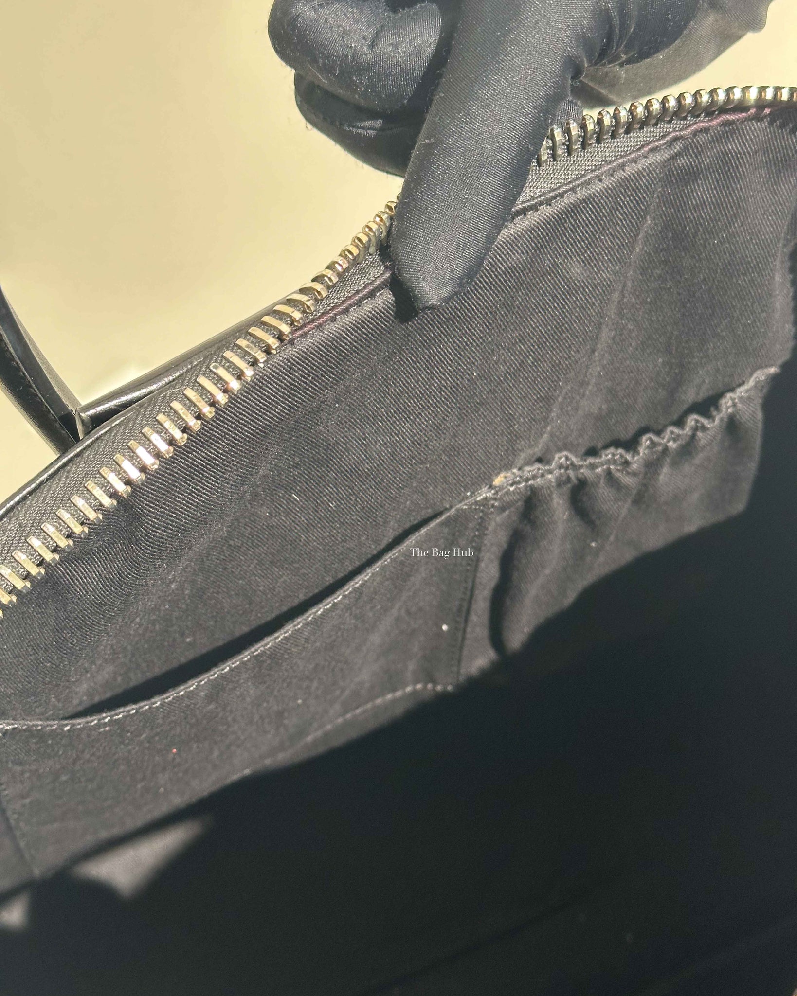 Givenchy Black Glazed Calfskin Medium Antigona-32